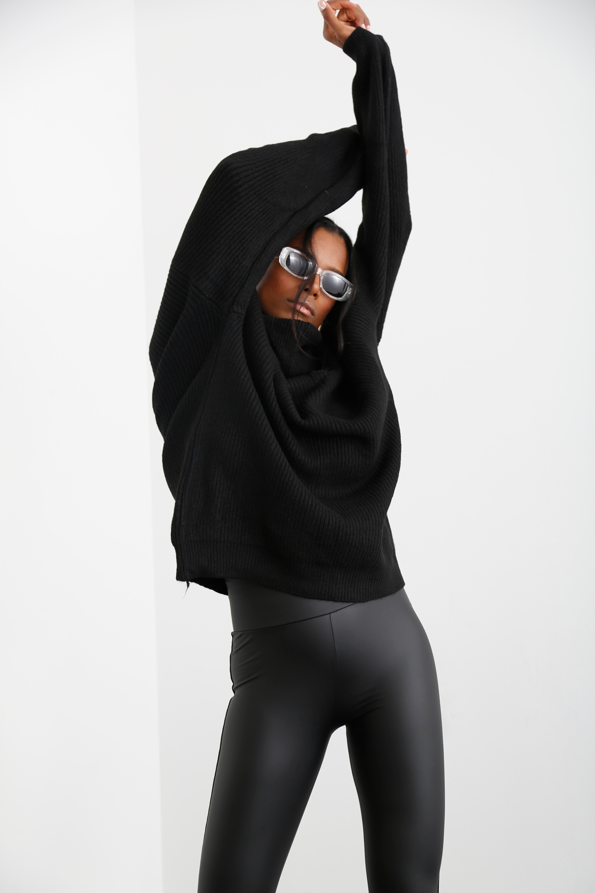 Siyah Balıkçı Oversize Triko 2110