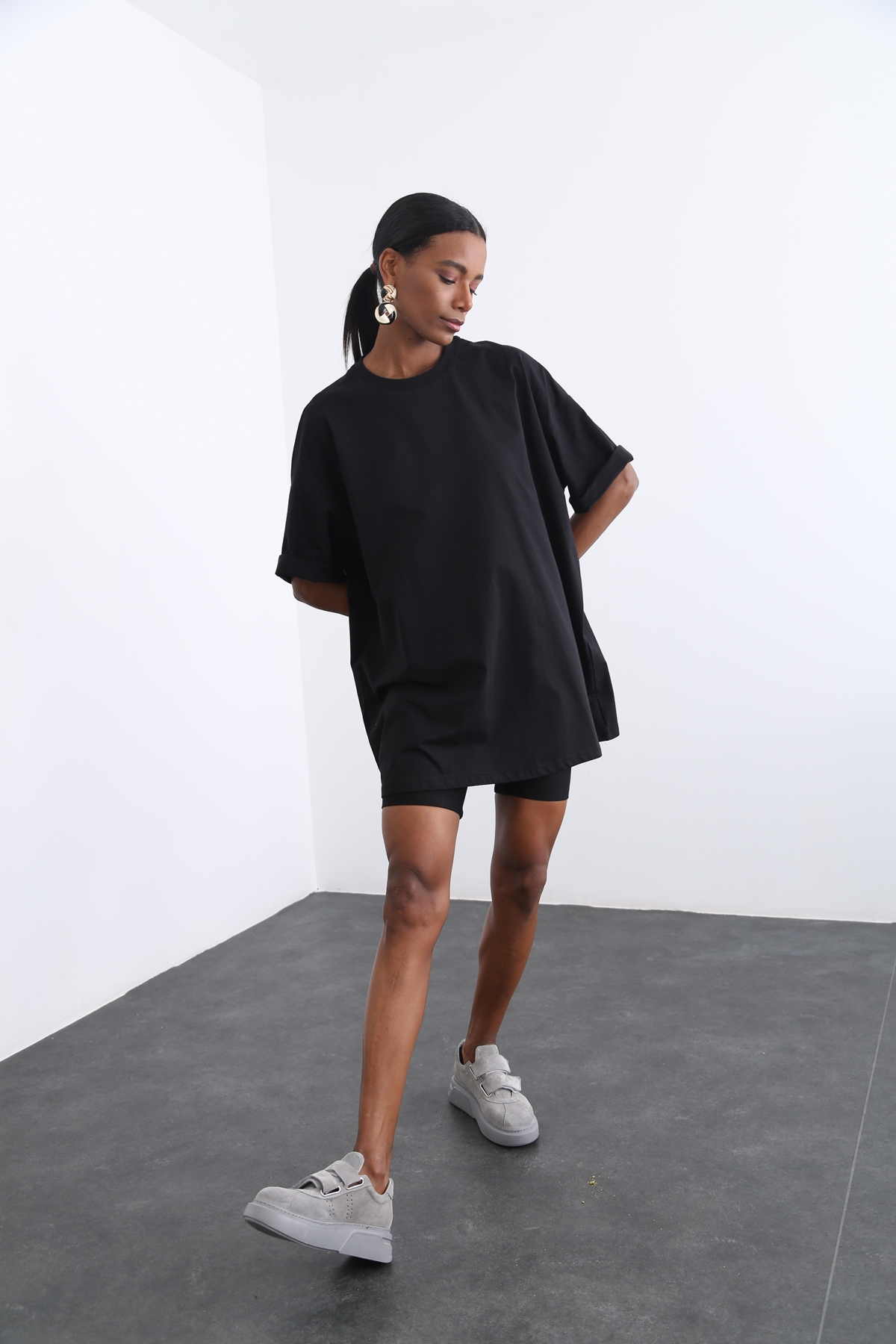 Siyah Bisiklet Yaka Oversize Tshirt 12135