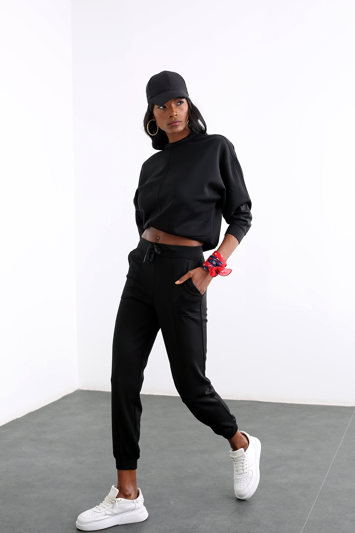 Siyah Bisiklet Yaka Sweatshirt Takım 4587