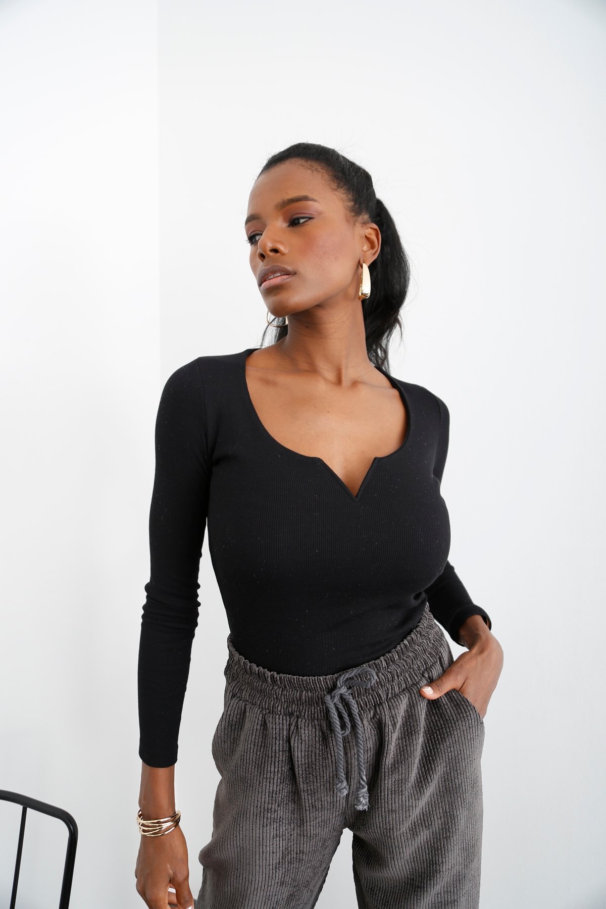 Siyah Damla Yaka Bluz 2260