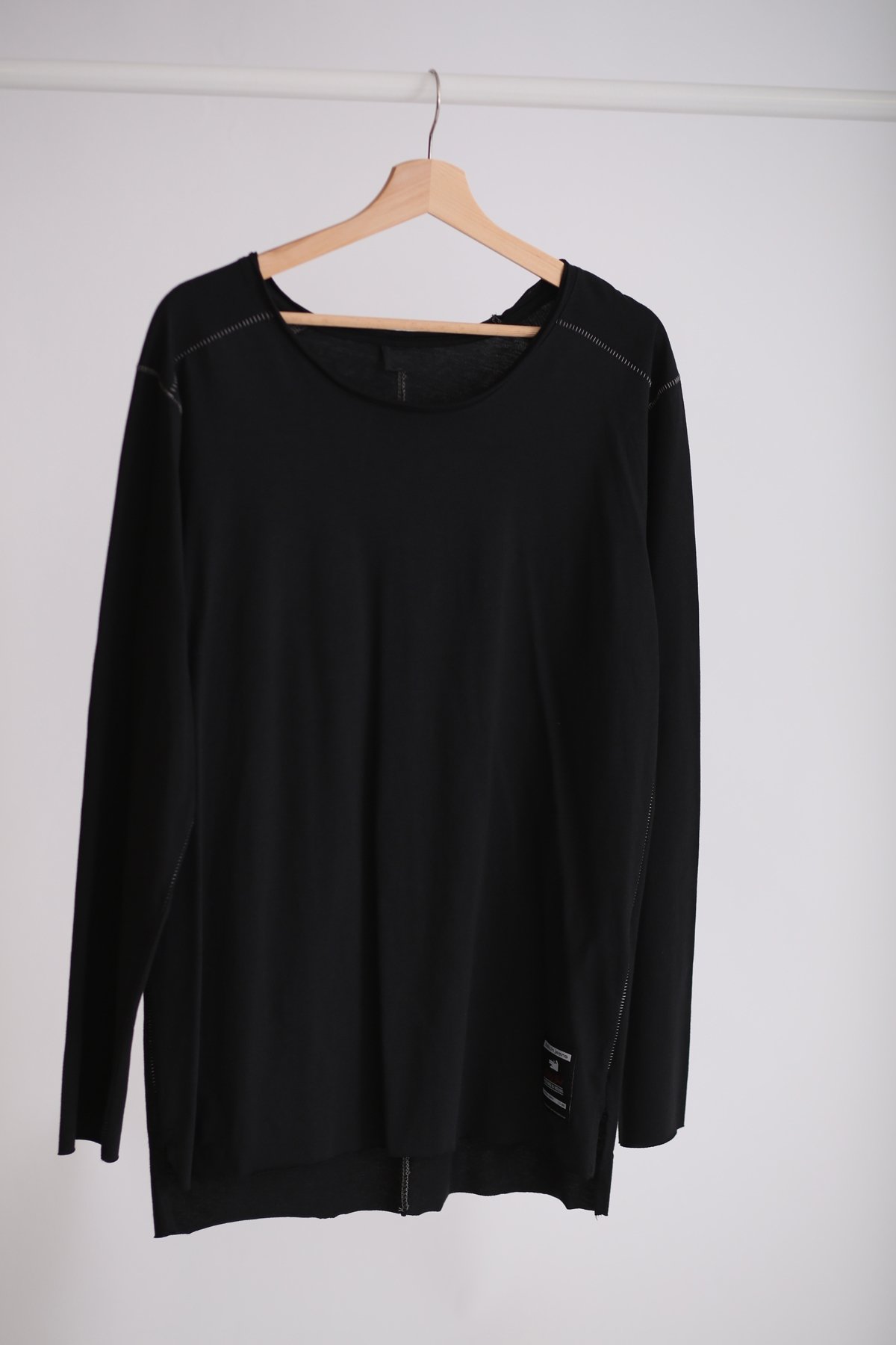 Siyah Dikiş Detaylı Tshirt K-240