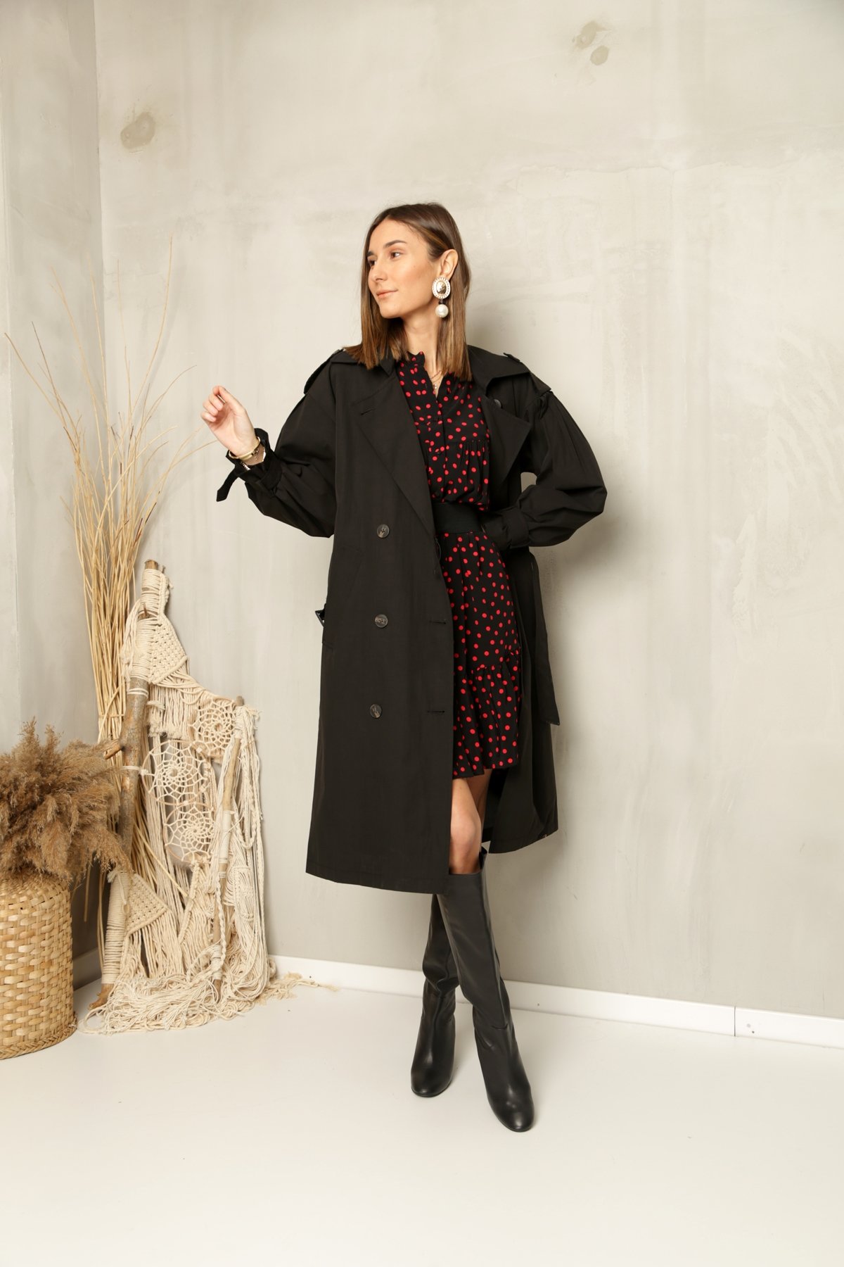 Siyah Kolu Piliseli Trenchcoat 87021