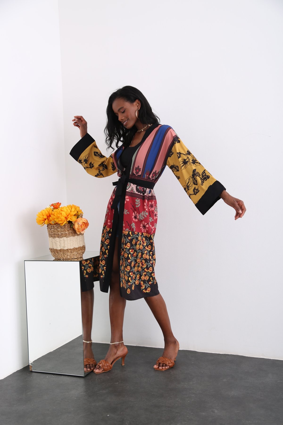 Siyah Kuşaklı Desenli Kimono 0190
