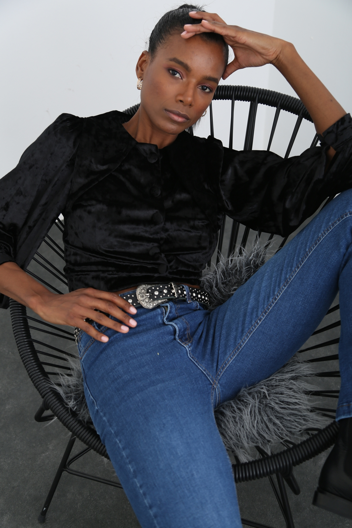 Siyah Yakalı Kadife Gömlek 2133