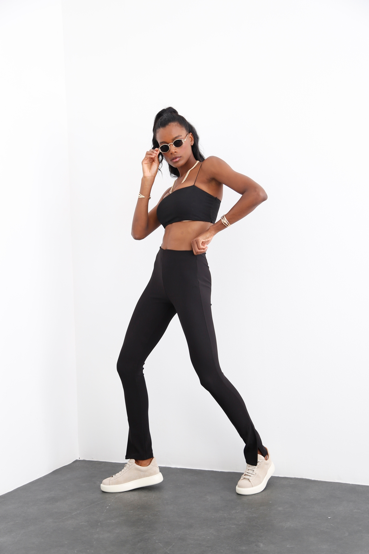 Siyah Yırtmaçlı Stretch Pantolon 
