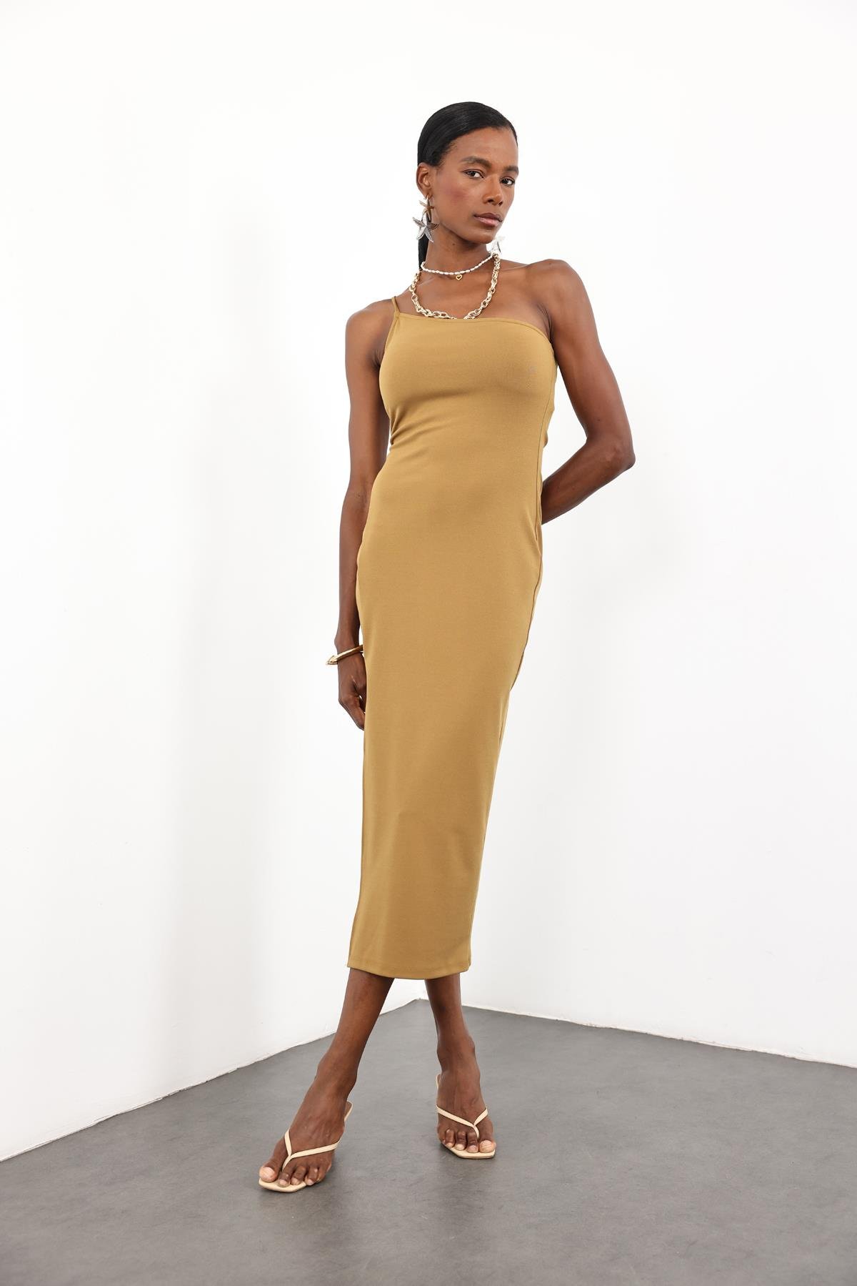 Yağ Yeşili Tek Kol Önü Yırtmaçlı Elbise 12154