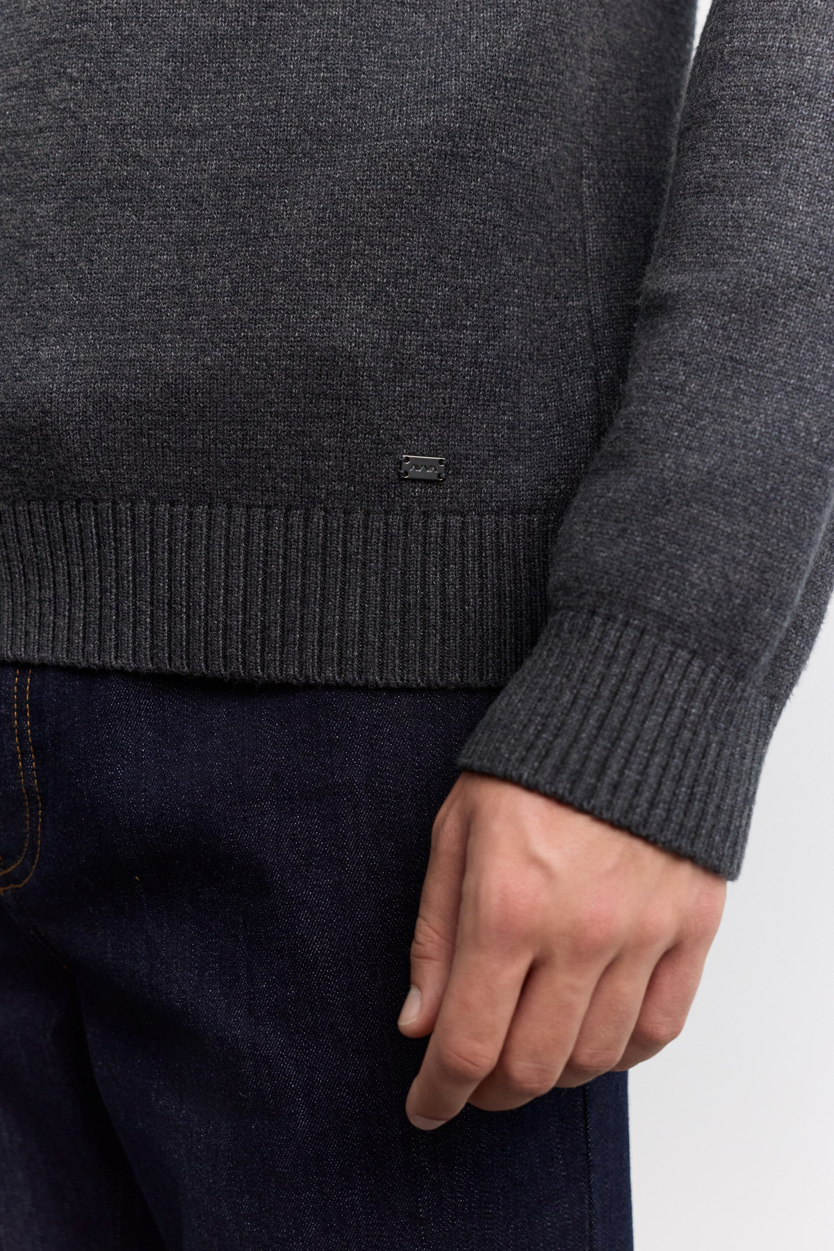 Antrasit Bisiklet Yaka, Reglan Kol Göğüs Jakar Desenli Soft Touch Kazak