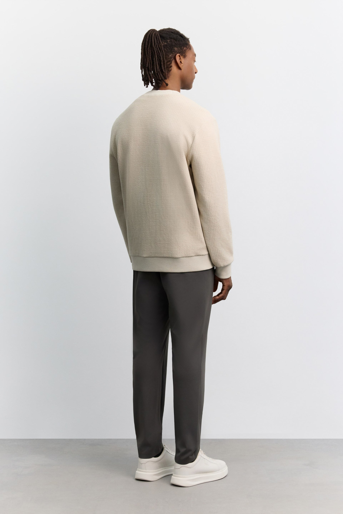 Bej Bisiklet Yaka Jakarlı Sweatshirt