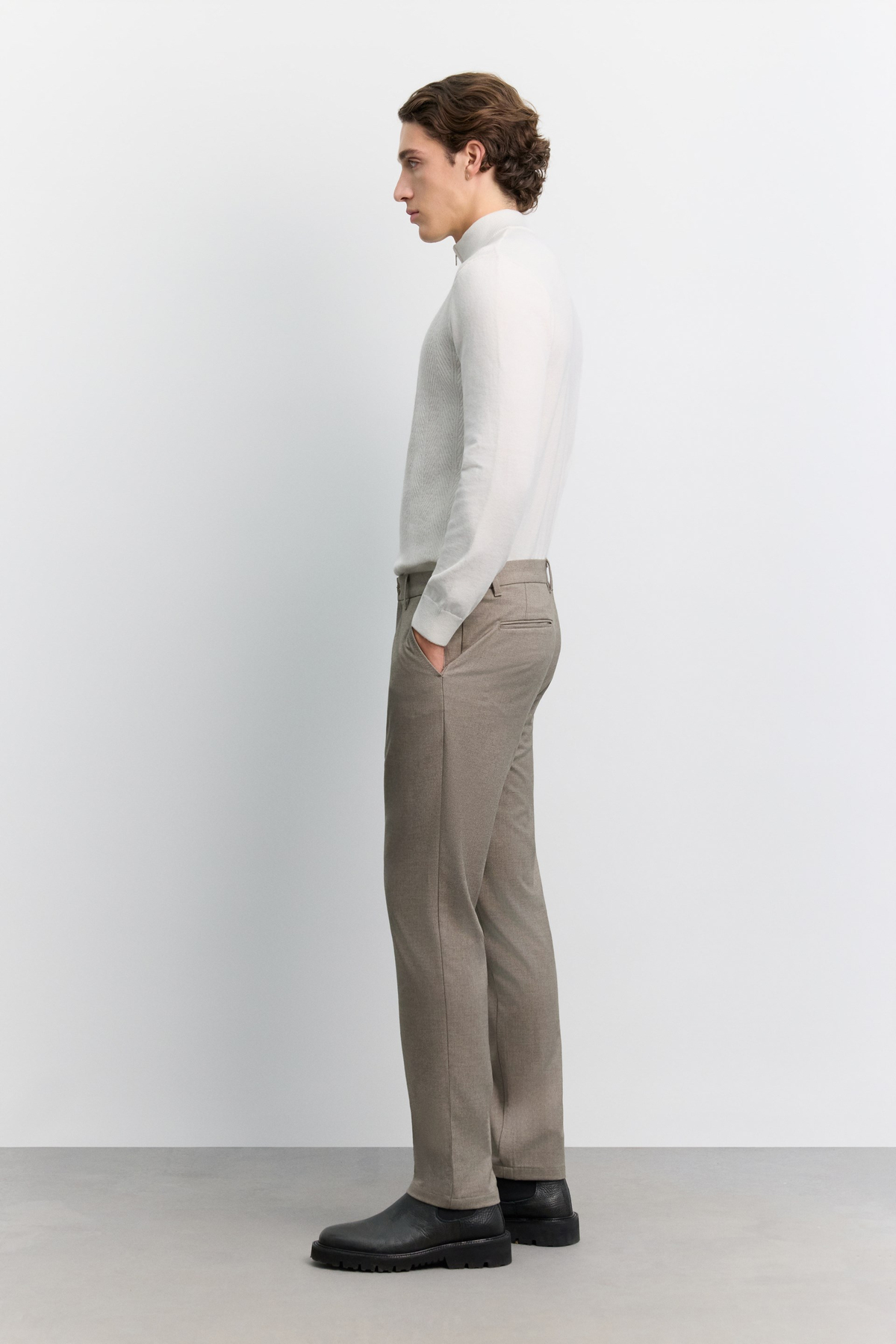 Bej Yanı Lastikli Fermuar Detaylı Yumuşak Tuşeli Yün Karışımlı Slim Fit Pantolon