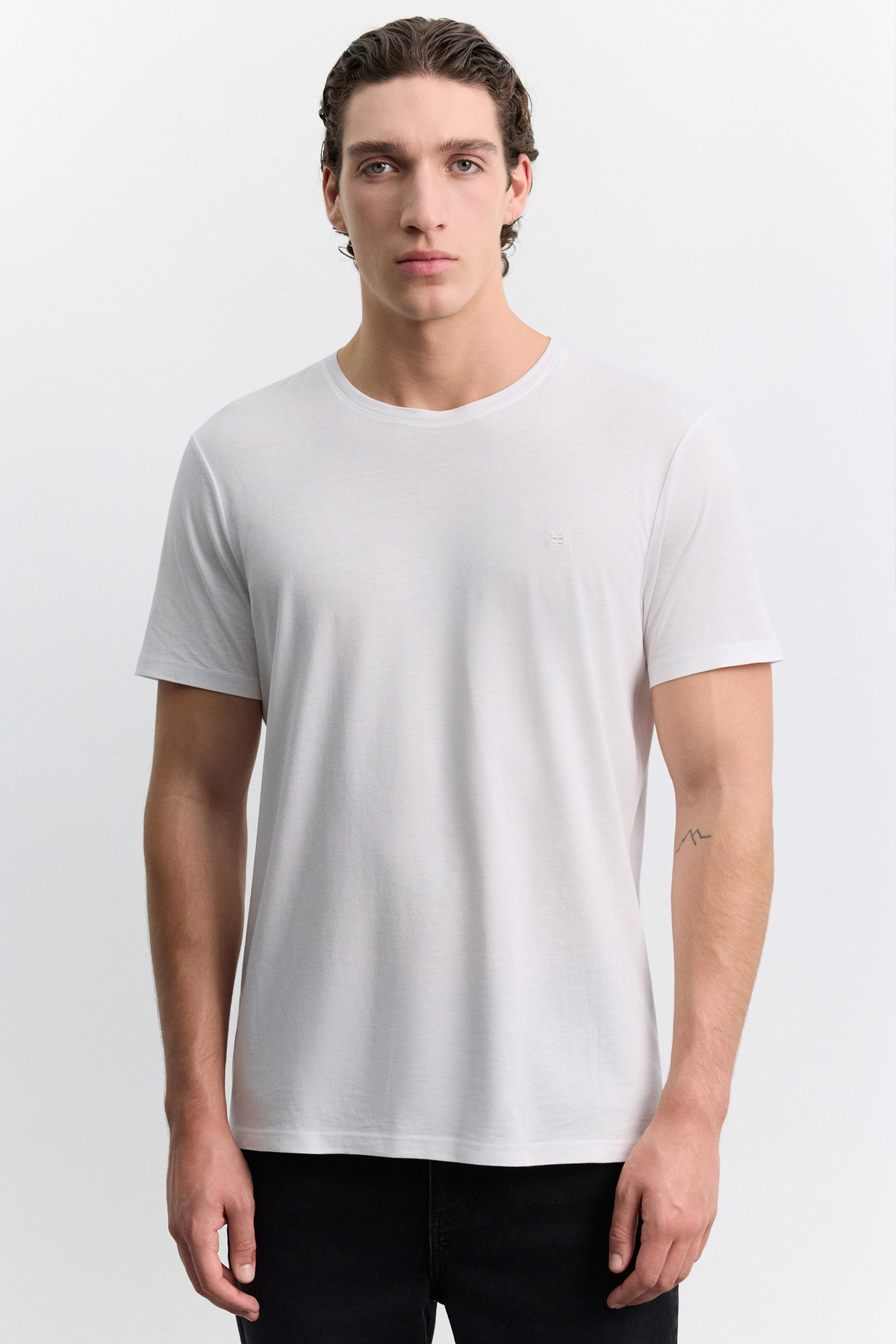 Beyaz Bisiklet Yaka Soft Touch Basic T-Shirt