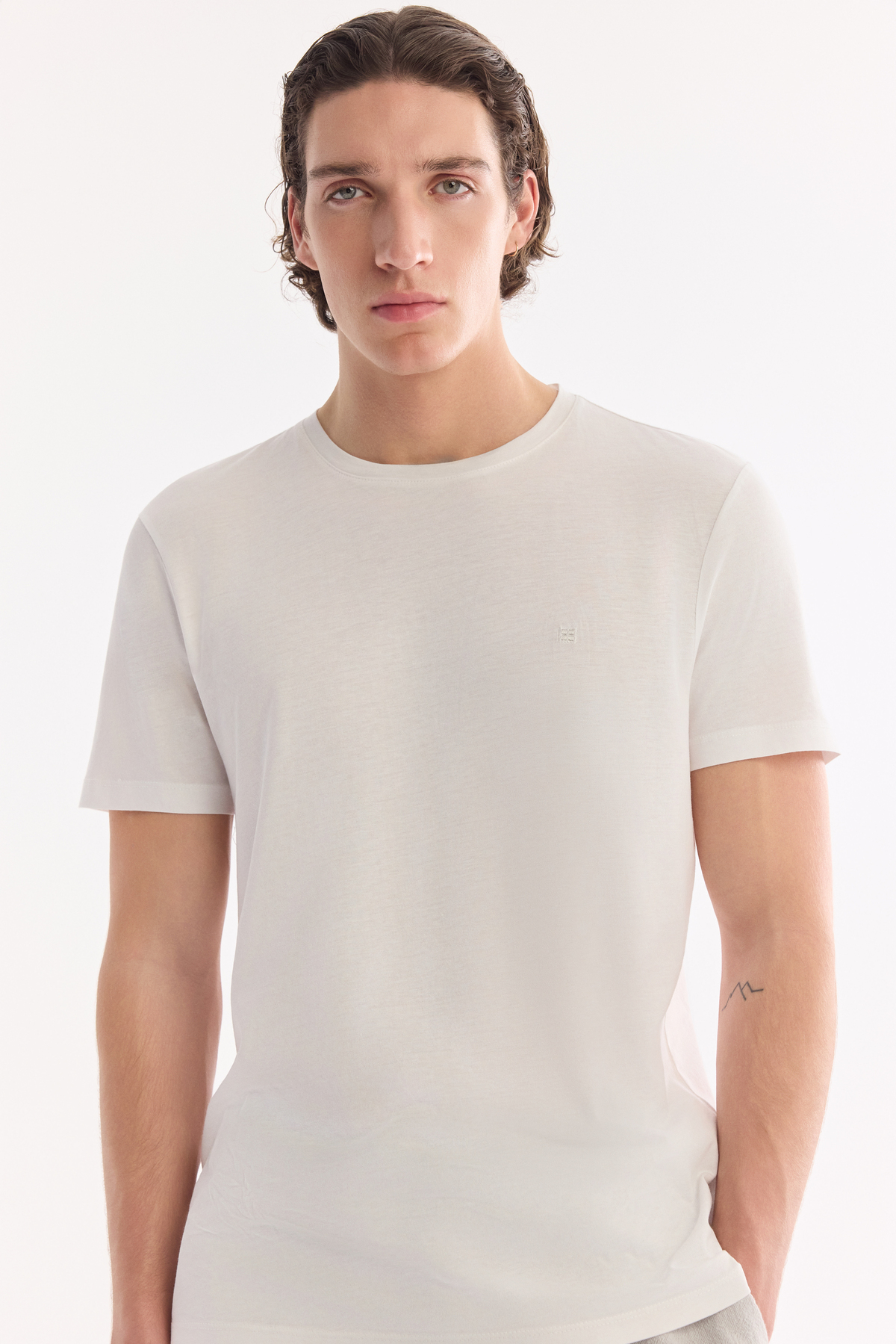 White Ultrasoft Round Neck T-Shirt