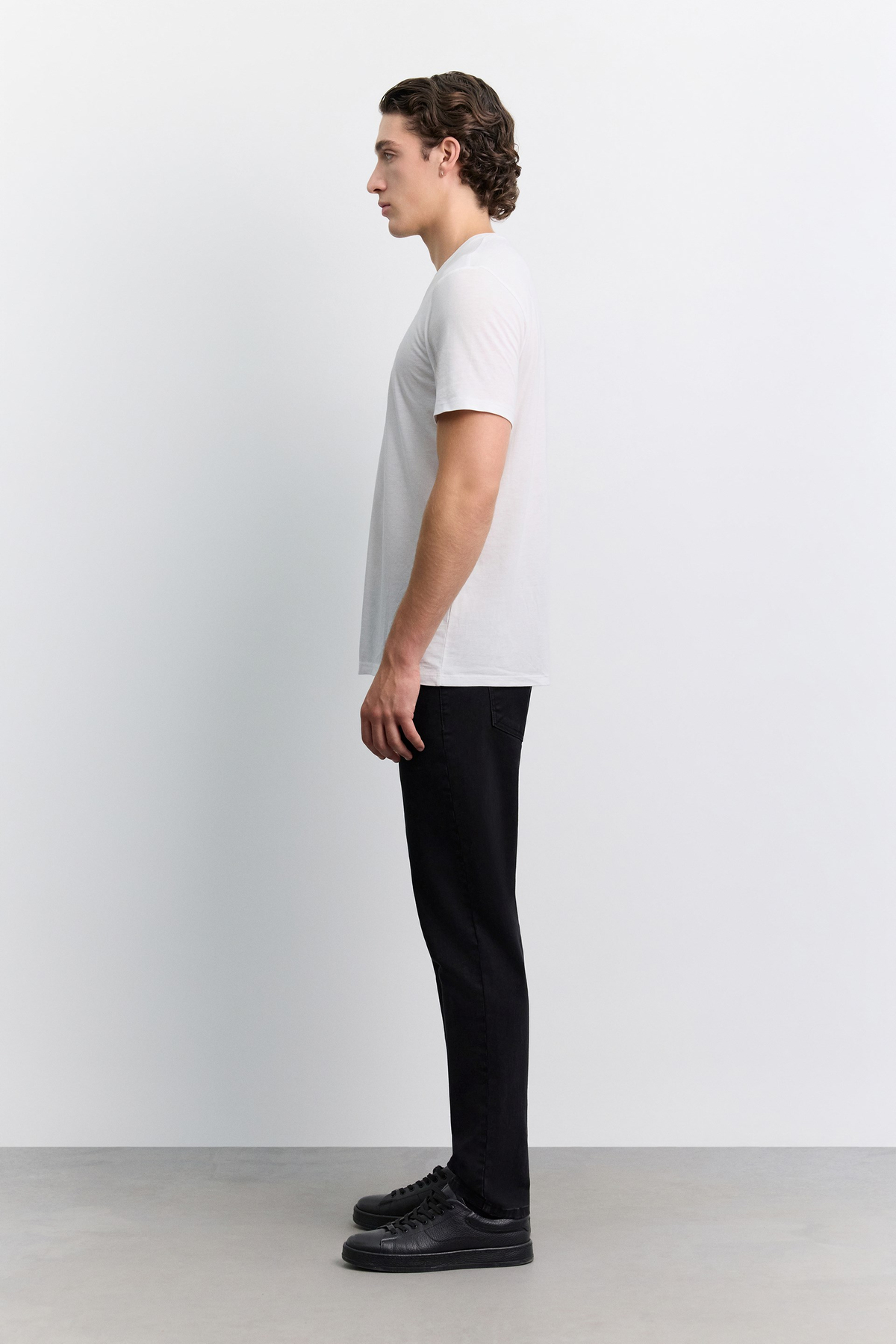 Beyaz Bisiklet Yaka Soft Touch Basic T-Shirt