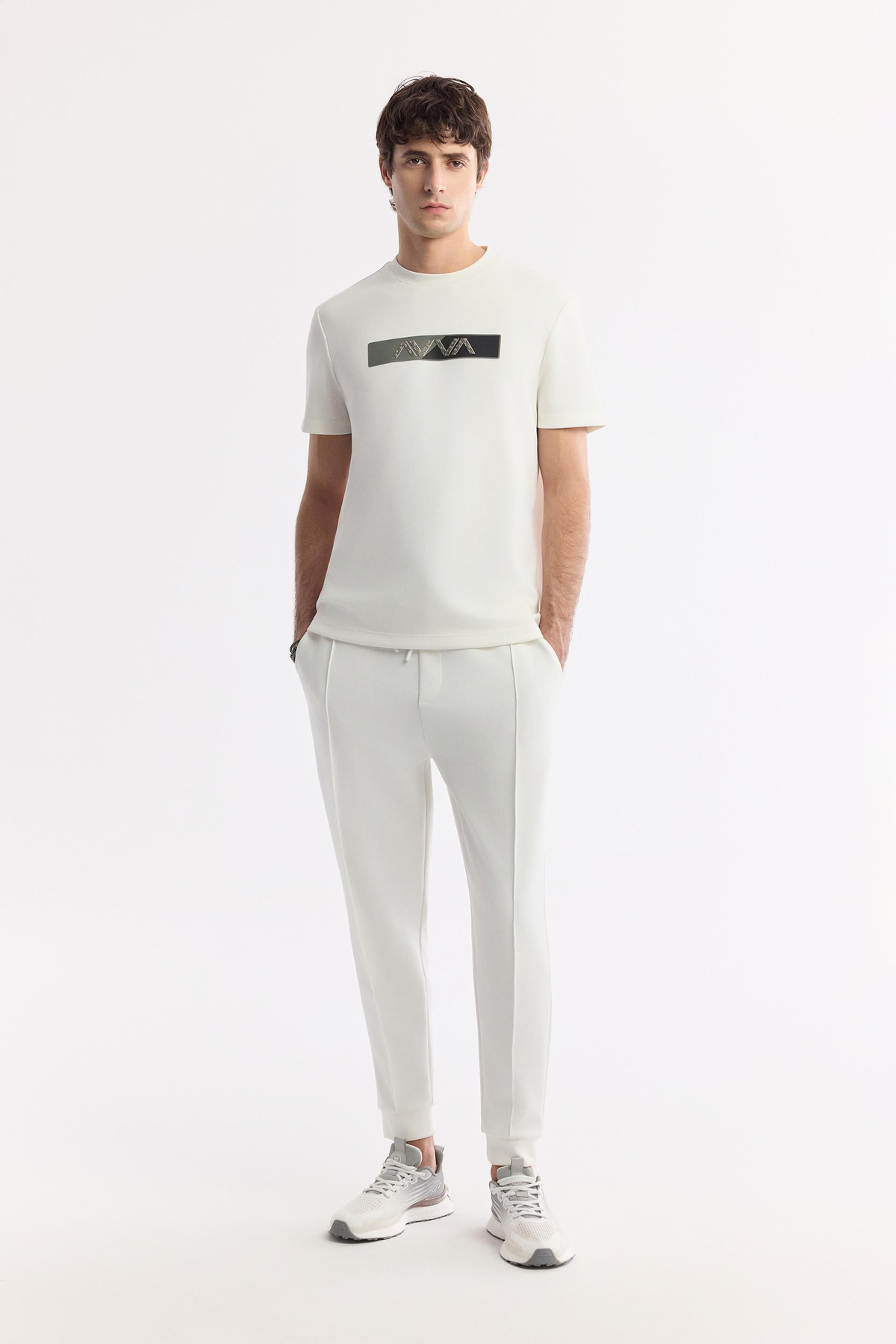 Ekru Bisiklet Yaka Baskılı İnterlok T-Shirt