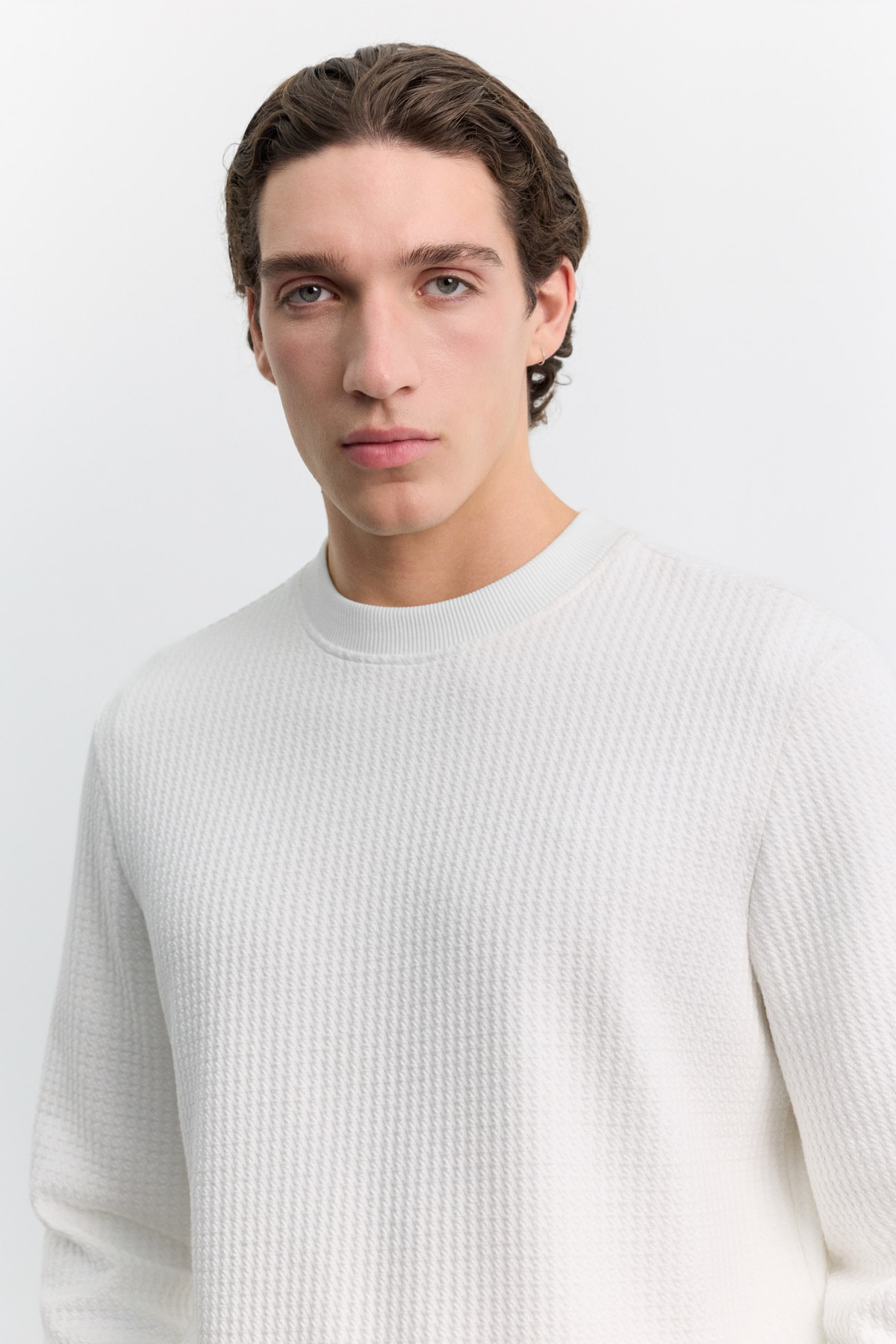 Ekru Bisiklet Yaka Kolay Ütülenen Jakarlı Sweatshirt