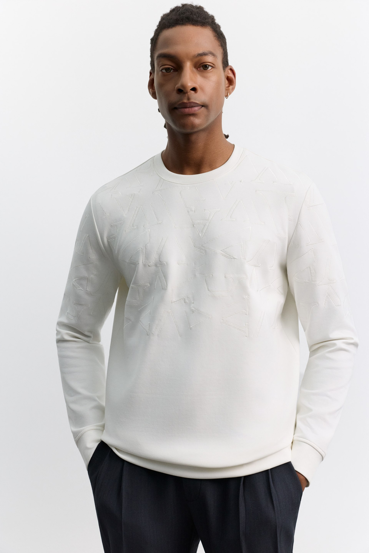 Ekru Bisiklet Yaka Nakışlı İnterlok Sweatshirt