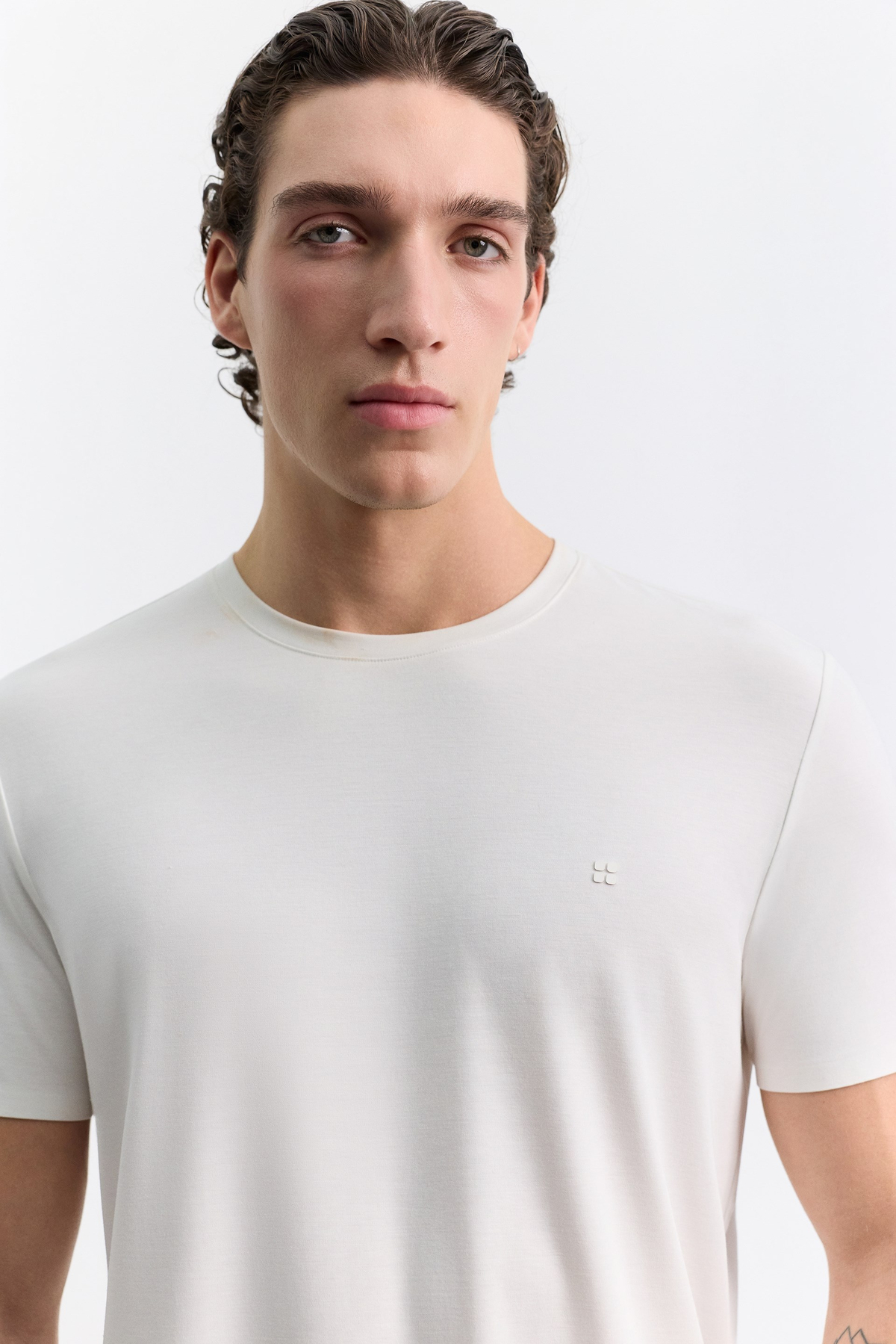 Ekru Bisiklet Yaka Soft Touch Basic T-Shirt