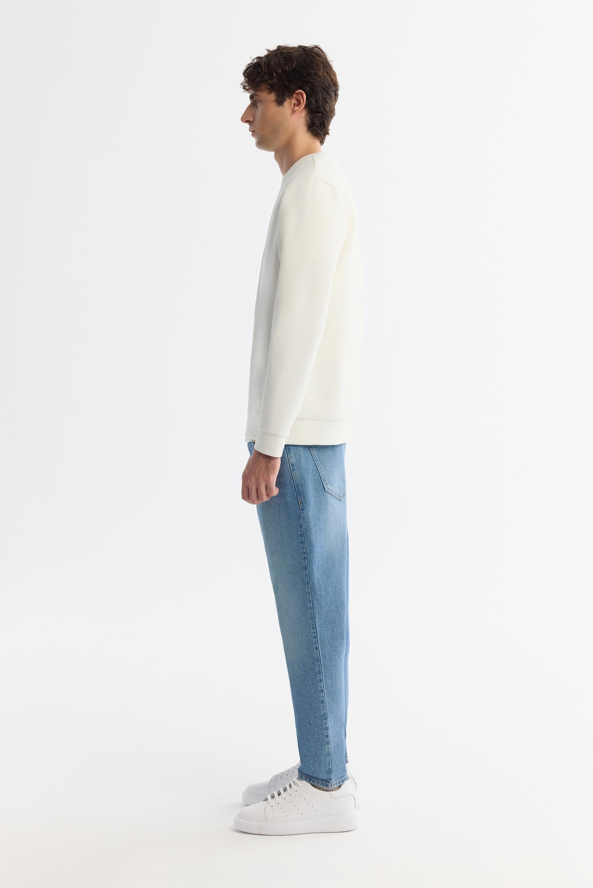 Ekru Bisiklet Yaka Sweatshirt