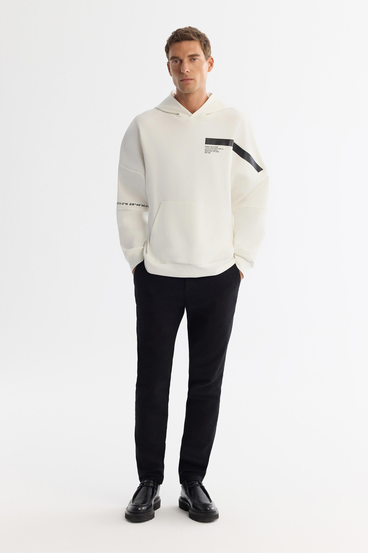 Ekru Kapüşonlu Yaka Pamuklu Baskılı Sweatshirt