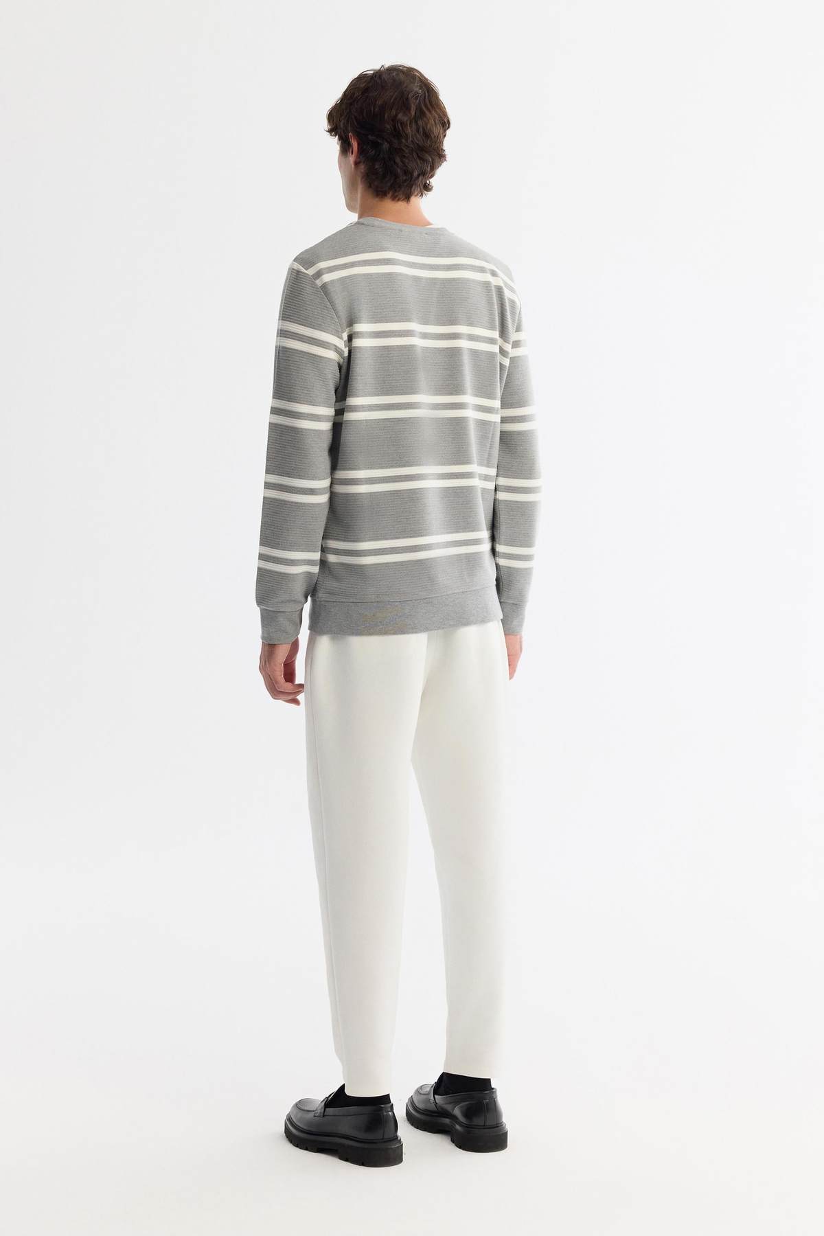 Gri Bisiklet Yaka Jakarlı Sweatshirt