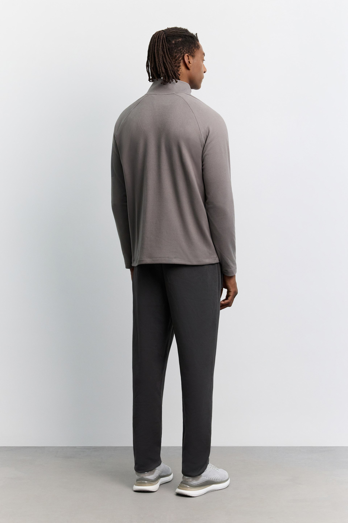 Gri Dik Yaka Fermuarlı  Polar Sweatshirt