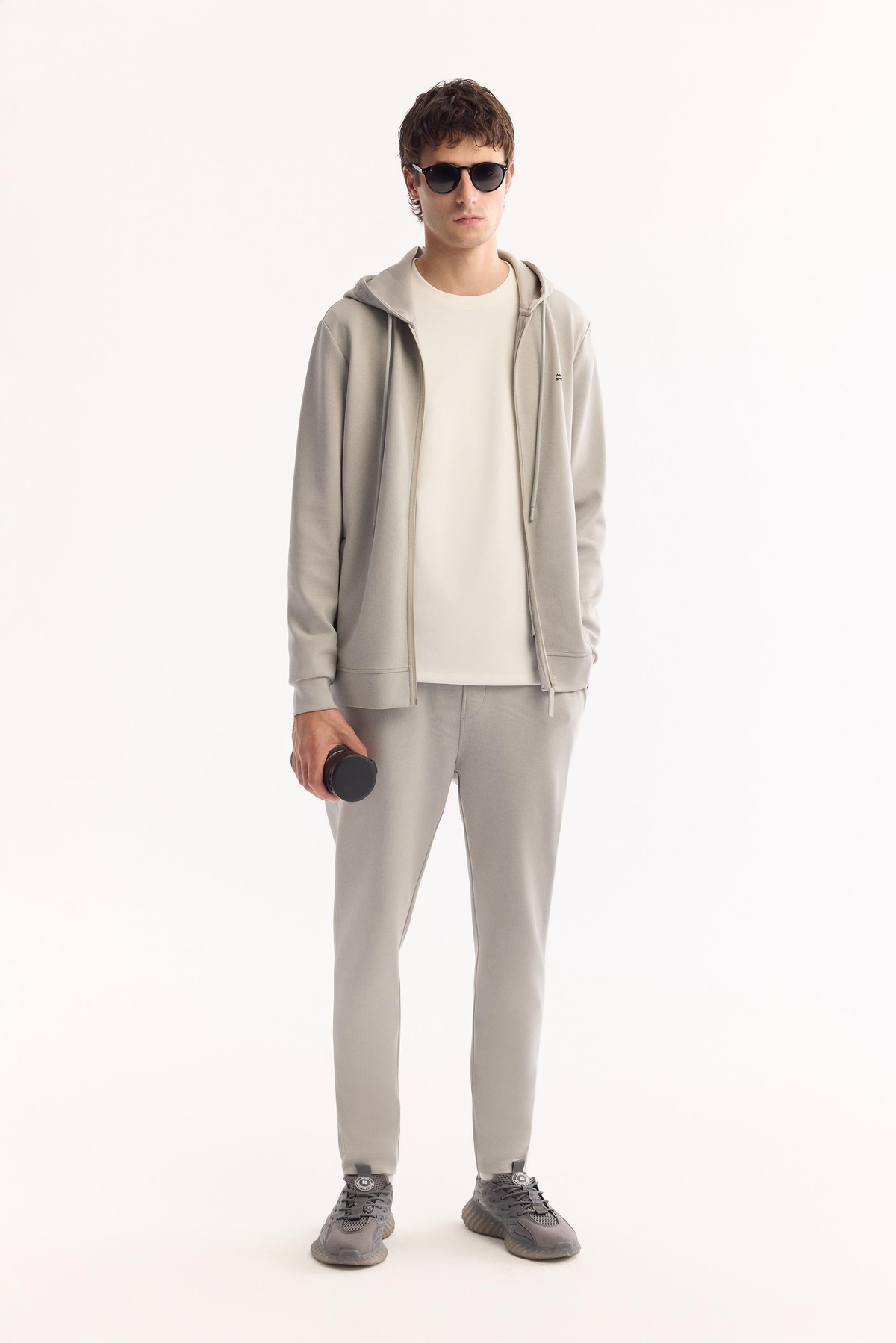 Gri Kapişüyonlu Yaka Jel Baskı  Göğüs  Enjeksiyon Baskılı Fermuarlı İnterlok Sweatshirt Hırka