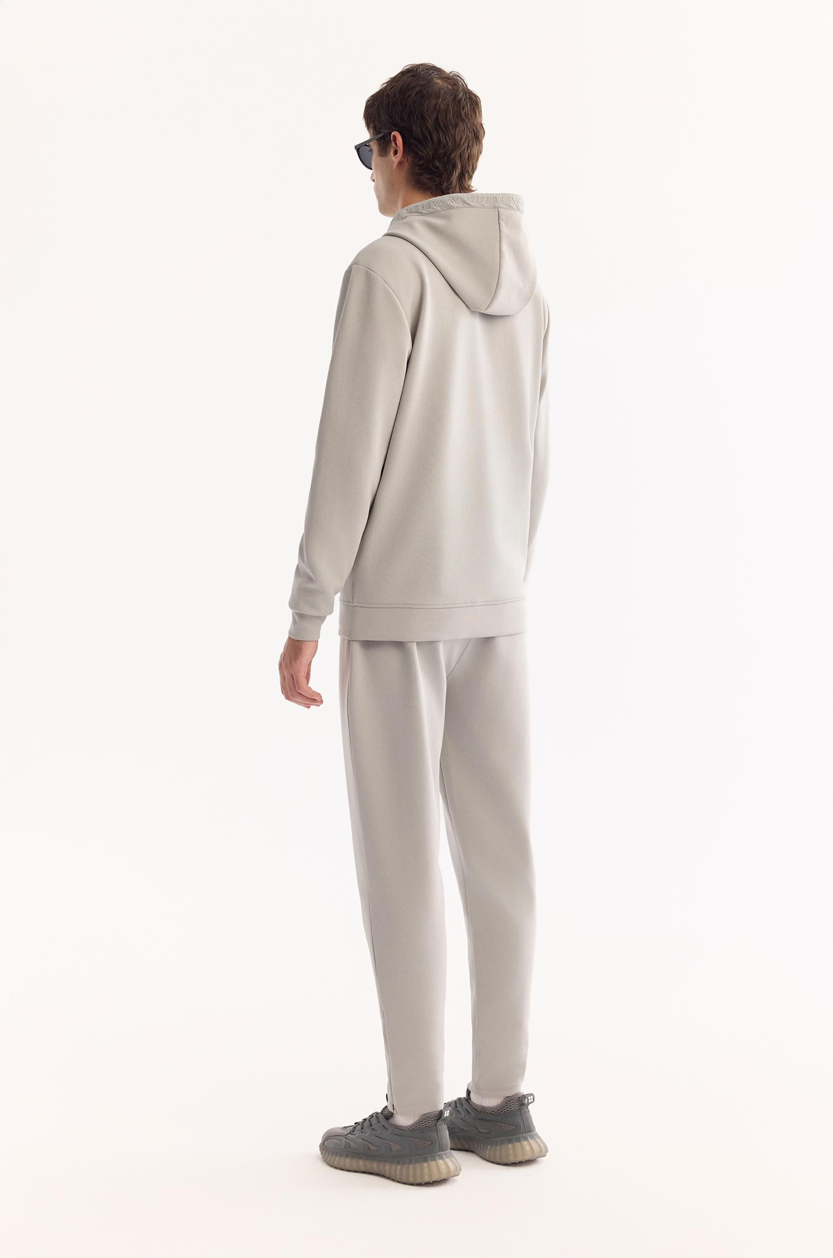 Gri Kapişüyonlu Yaka Jel Baskı  Göğüs  Enjeksiyon Baskılı Fermuarlı İnterlok Sweatshirt Hırka