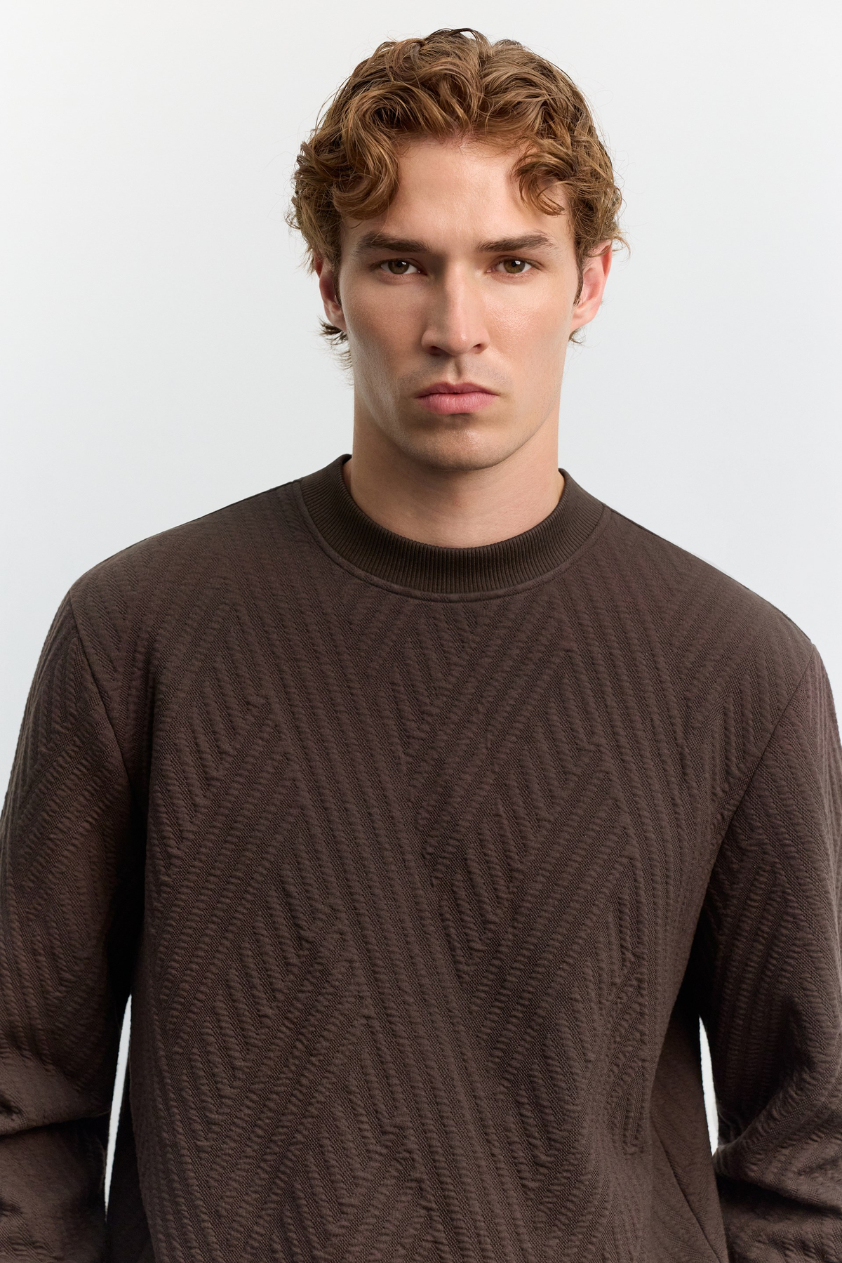 Kahve Bisiklet Yaka Jakarlı Sweatshirt