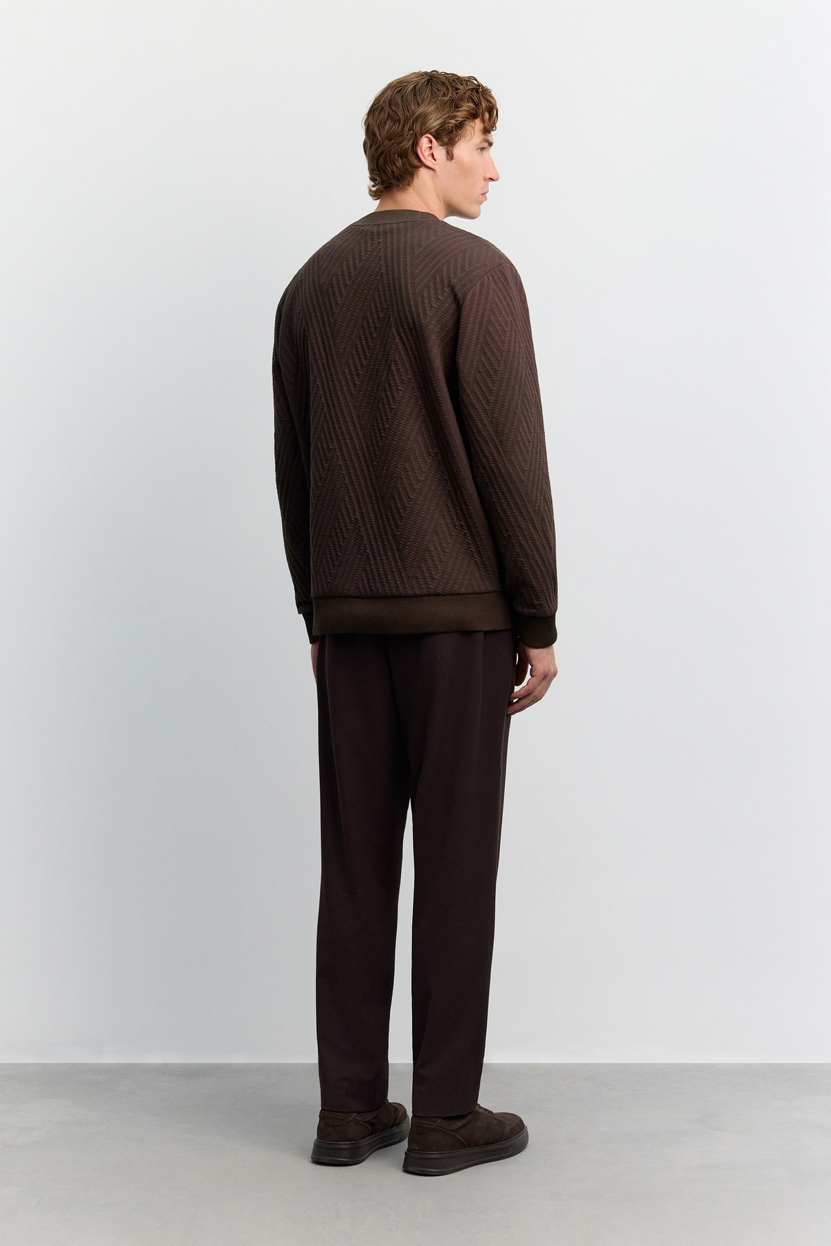 Kahve Bisiklet Yaka Jakarlı Sweatshirt