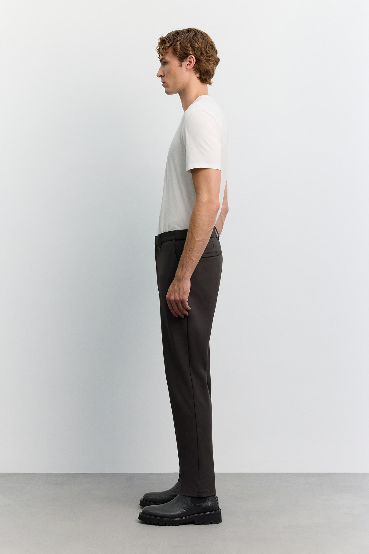 Kahve Yün Karışımlı Teknik Yumuşak Tuşeli Yanı Lastikli Relaxed Fit Pantolon