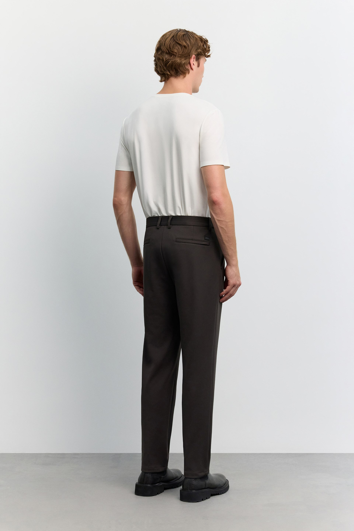Kahve Yün Karışımlı Teknik Yumuşak Tuşeli Yanı Lastikli Relaxed Fit Pantolon