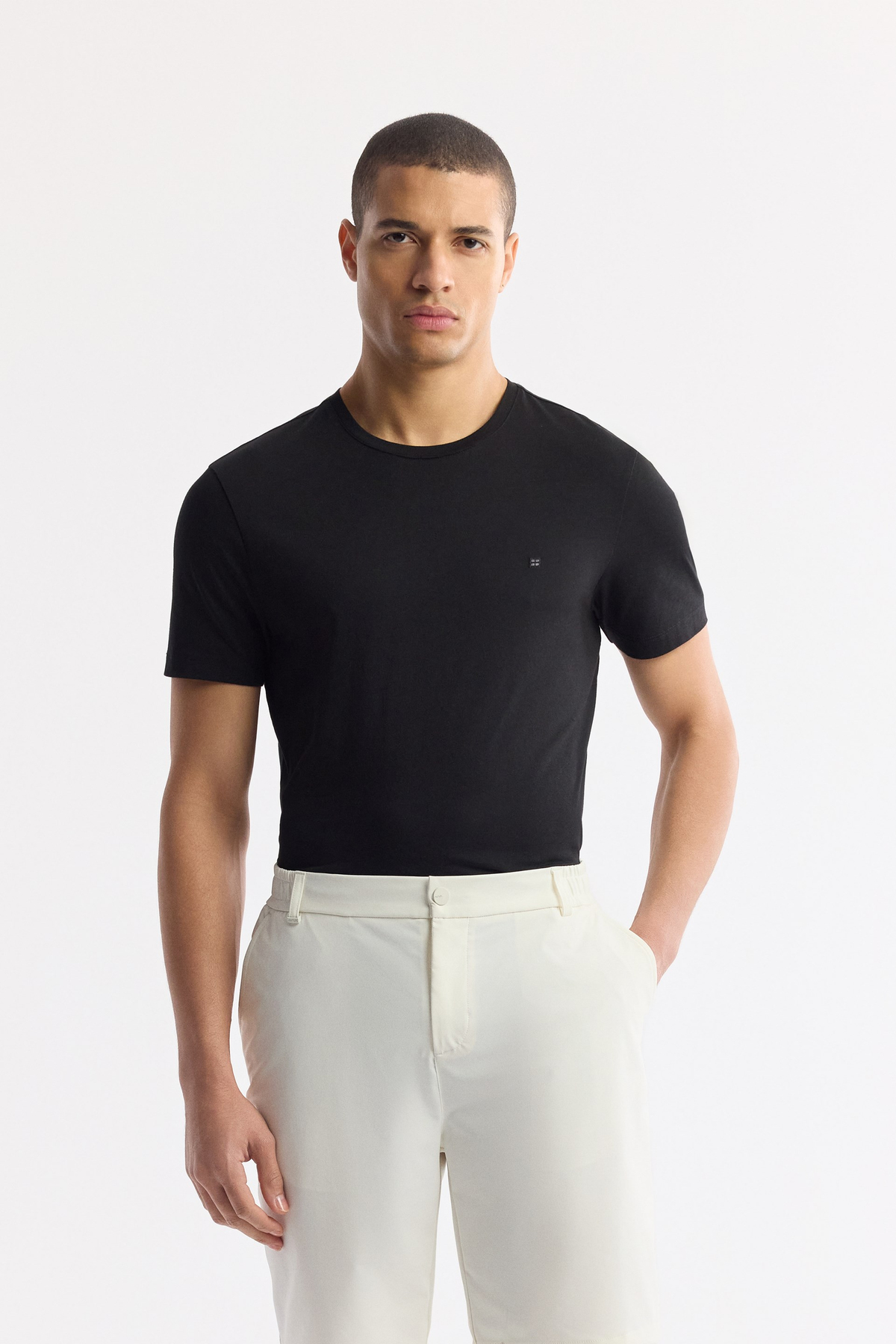 Kırık Beyaz Beli Lastikli Bi-Stretch Teknik Kumaş Şort