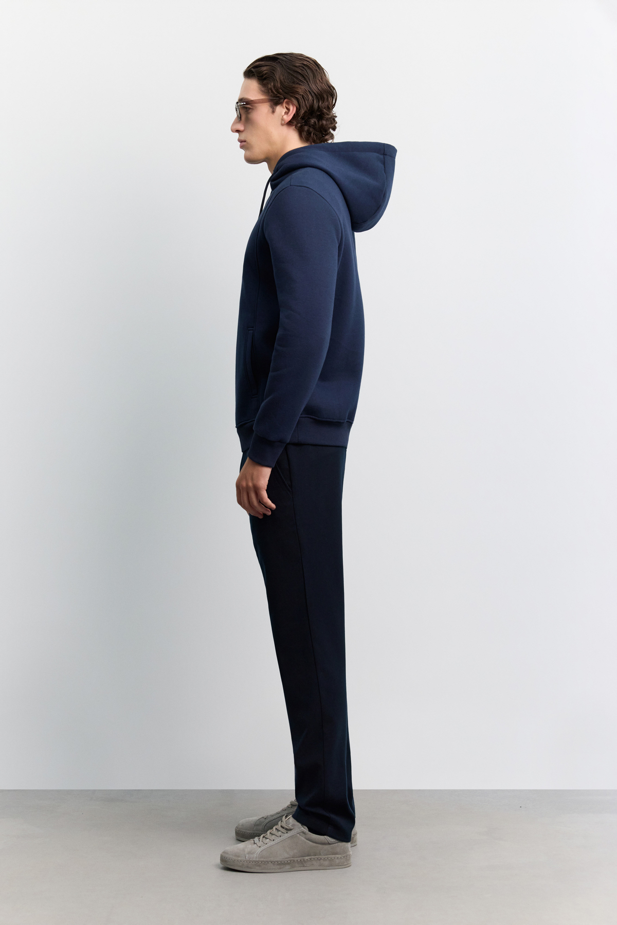 Lacivert Kapüşonlu Yaka Yandan Cepli Önü Logo Baskılı 3 İplik Şardonlu Sweatshirt