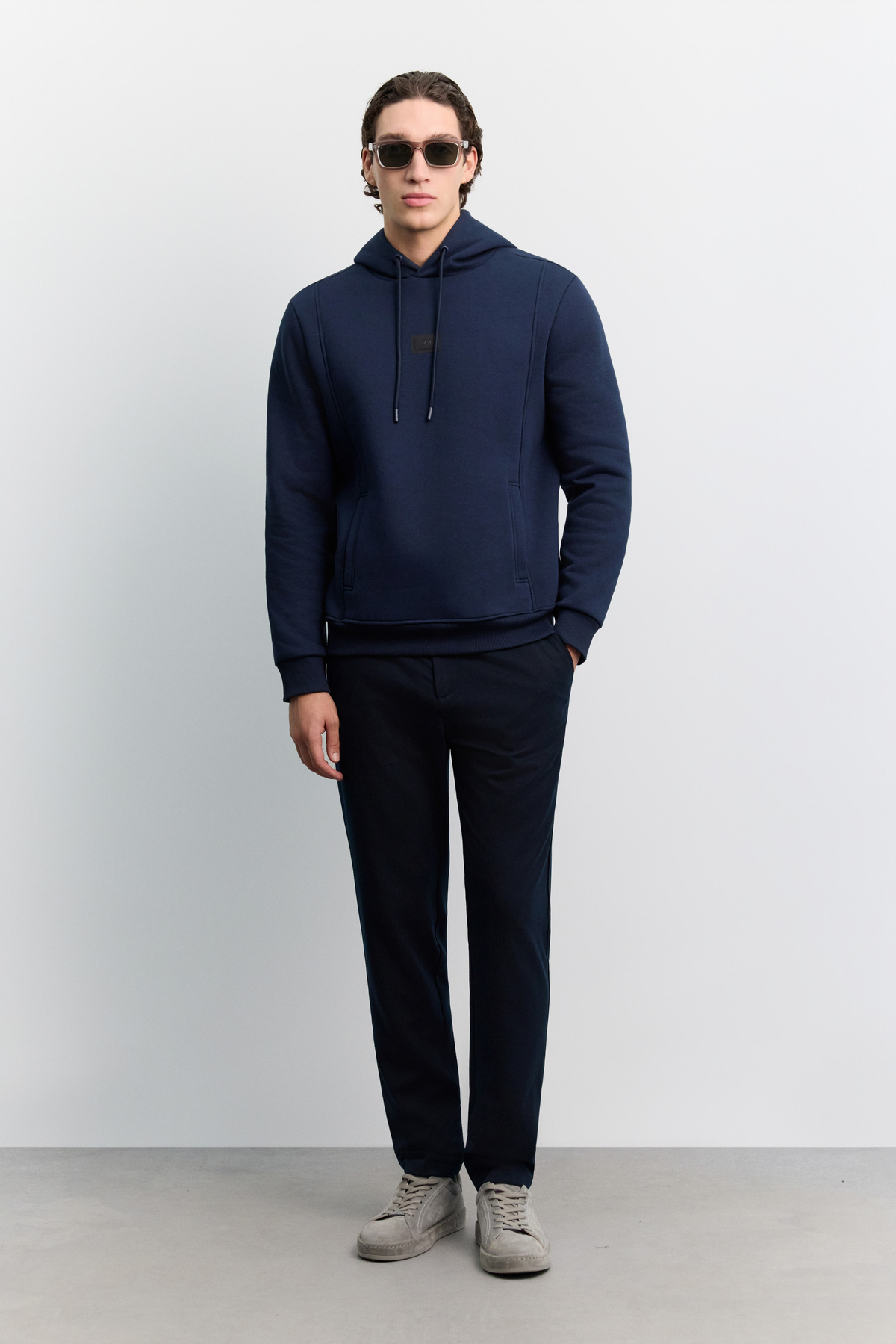 Lacivert Kapüşonlu Yaka Yandan Cepli Önü Logo Baskılı 3 İplik Şardonlu Sweatshirt