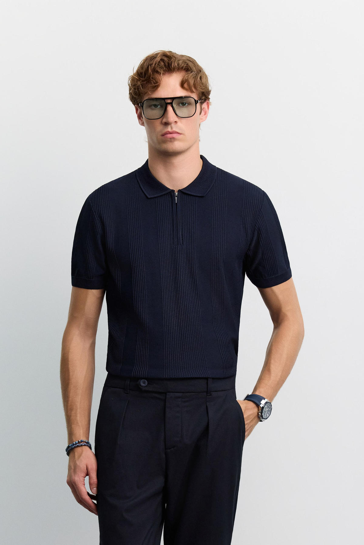 Lacivert Yumuşak Tuşeli Dil Kapamalı Arka Beli Lastikli Relaxed Fit Pantolon