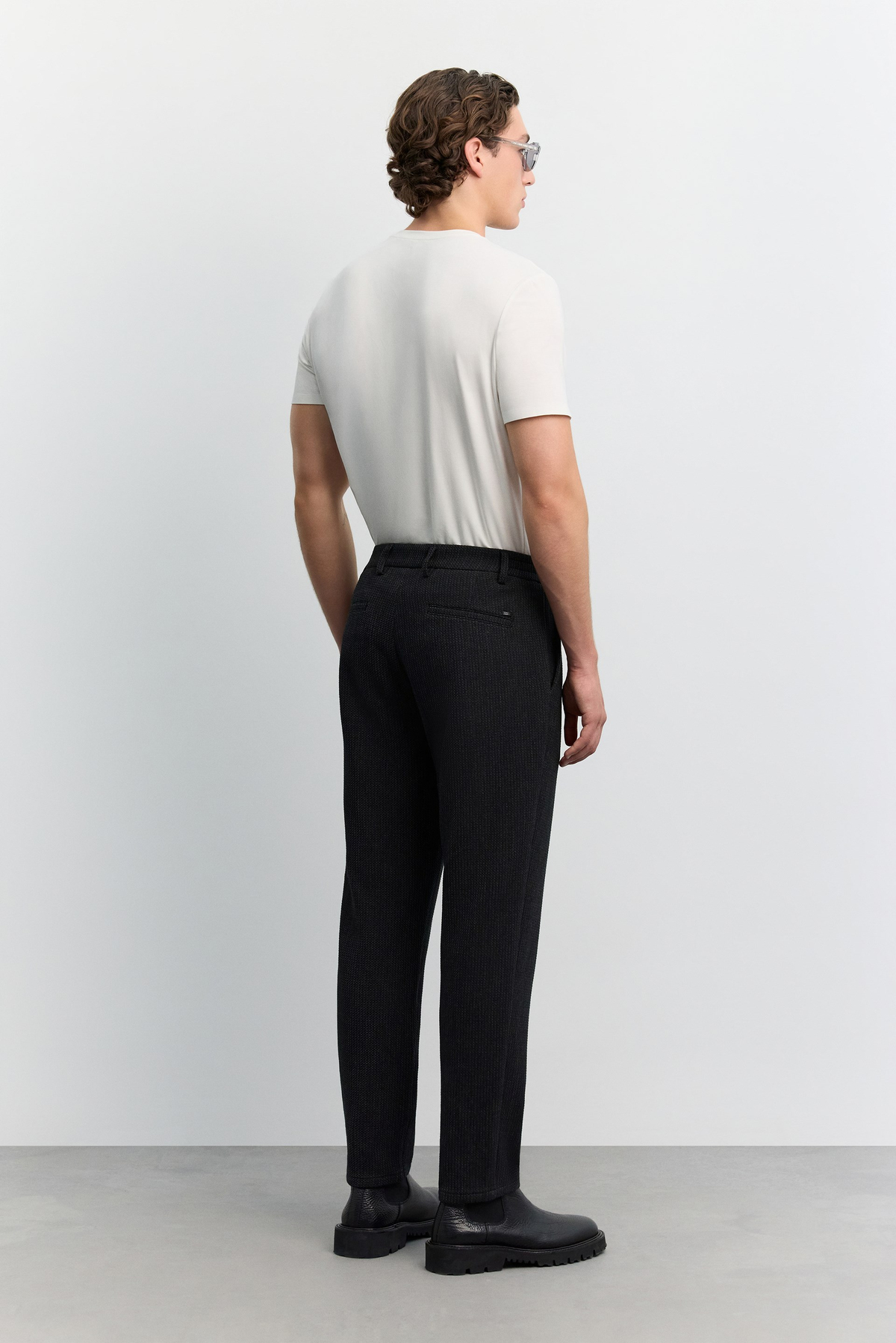 Siyah Armür Desenli Yanı Lastikli Relaxed  Fit Pantolon