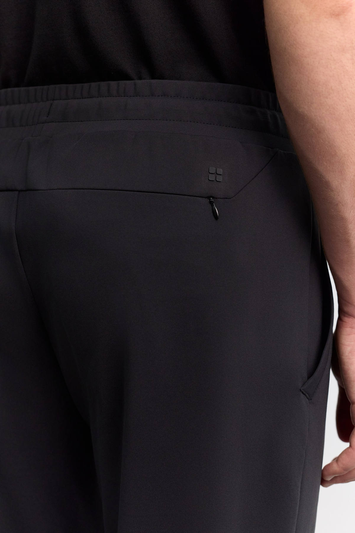 Siyah Beli Lastik Yan cepli Enjeksiyon Baskılı Paça Kesik Metraj Baskılı Teknik Jogger