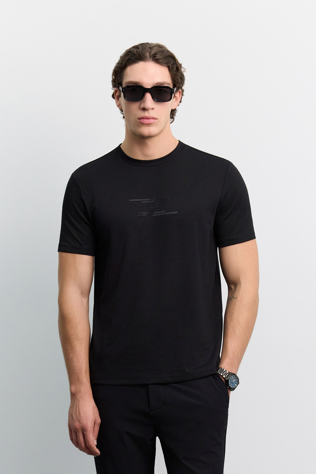 Siyah Bisiklet Yaka Baskılı Viskon Karışımlı Kolay Ütülenen T-Shirt