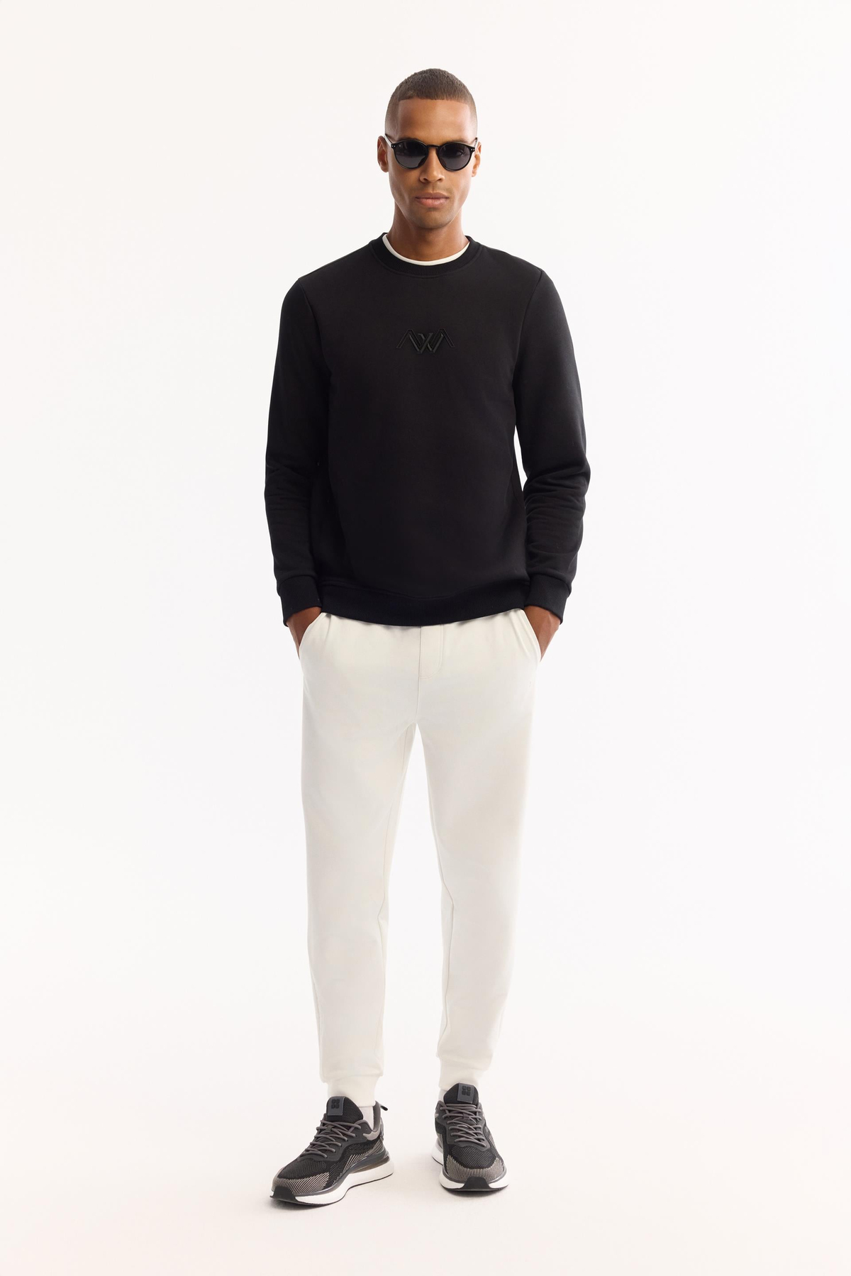 Siyah Bisiklet Yaka İçi 3 İplik Şardonlu Sweatshirt