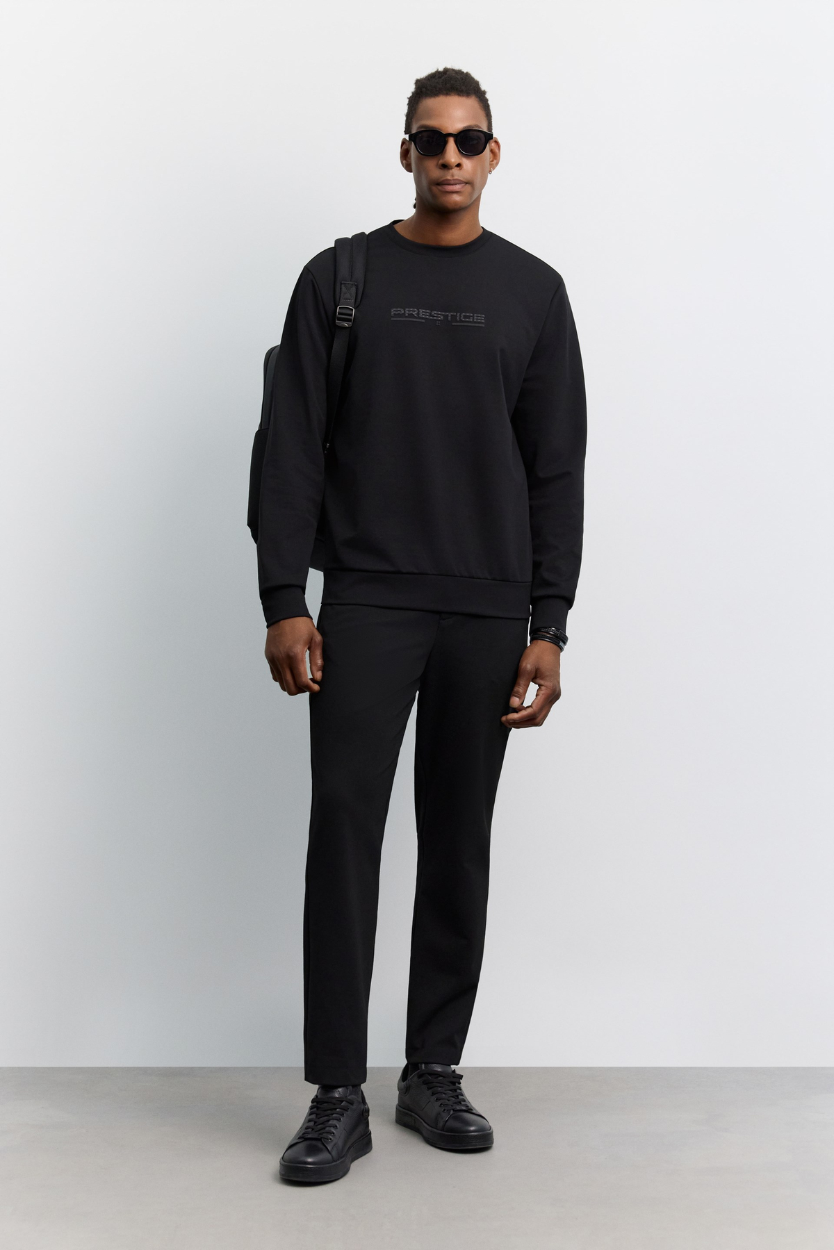 Siyah Bisiklet Yaka Kolay Ütülenen Baskılı İnterlok Sweatshirt