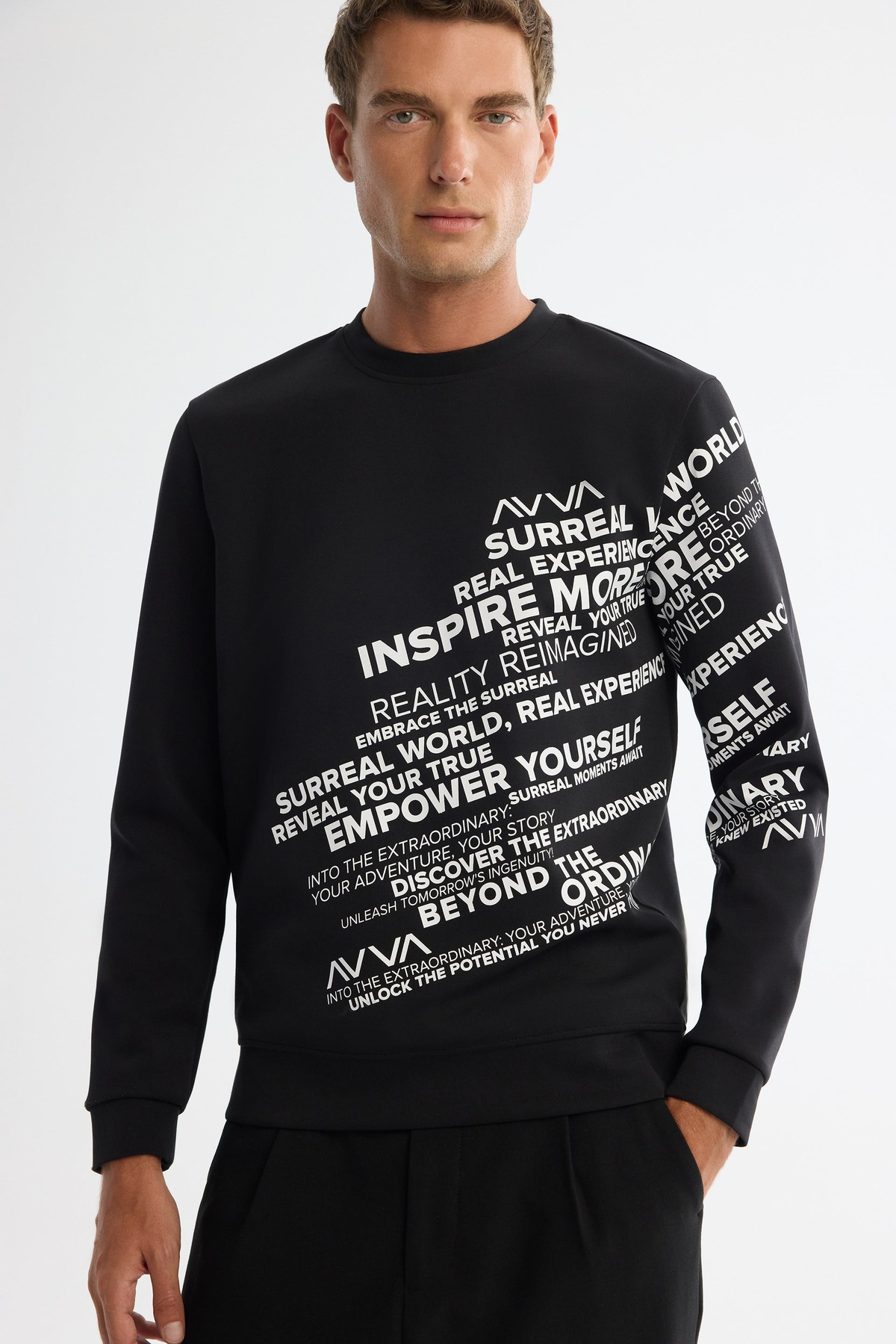 Siyah Bisiklet Yaka Pamuklu Baskılı Sweatshirt
