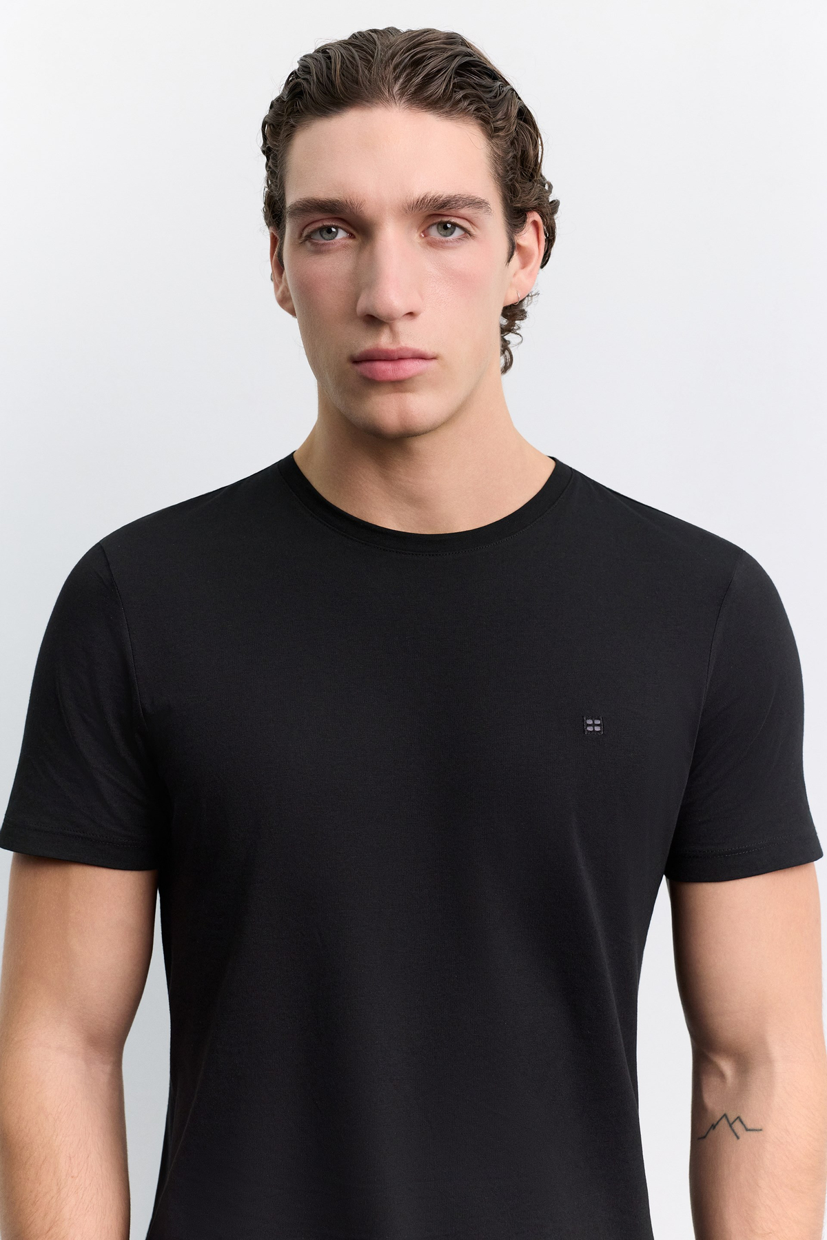 Siyah Bisiklet Yaka Soft Touch Basic T-Shirt