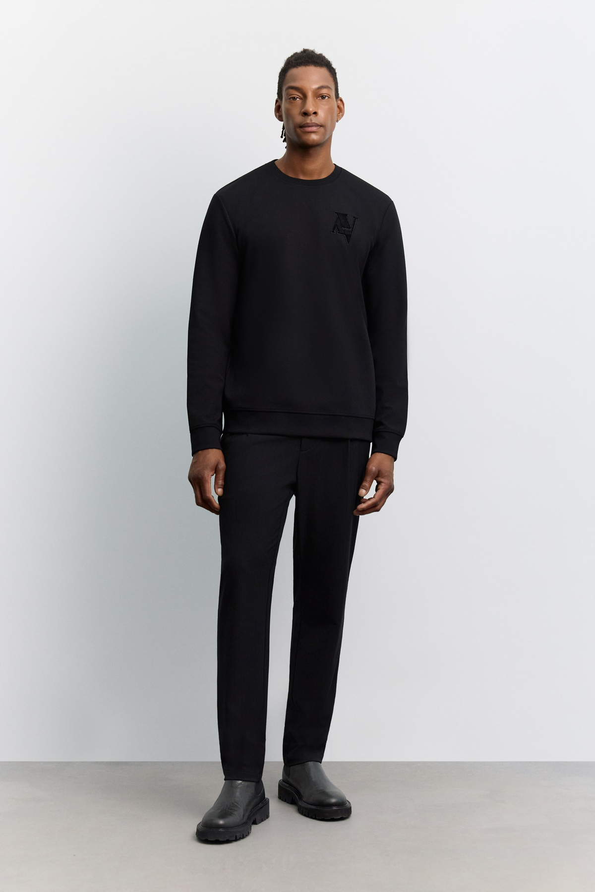 Siyah Bisiklet Yaka Tafting Nakış Baskılı İnterlok Sweatshirt