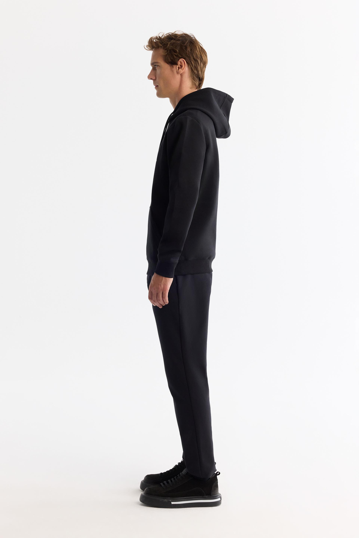 Siyah Kapüşonlu Sweatshirt