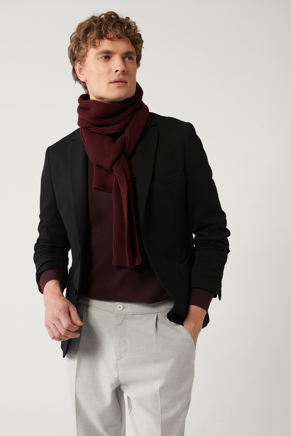 Siyah Mono Yaka Çift Yırtmaçlı Astarsız Örme Blazer Ceket