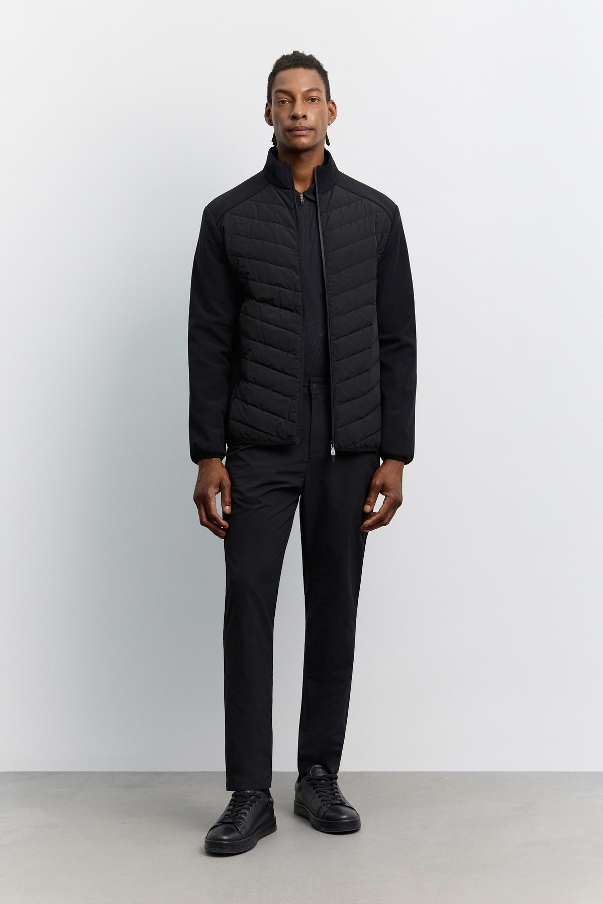 Siyah Ördek Tüyü Dik Yaka Lightweight Mont