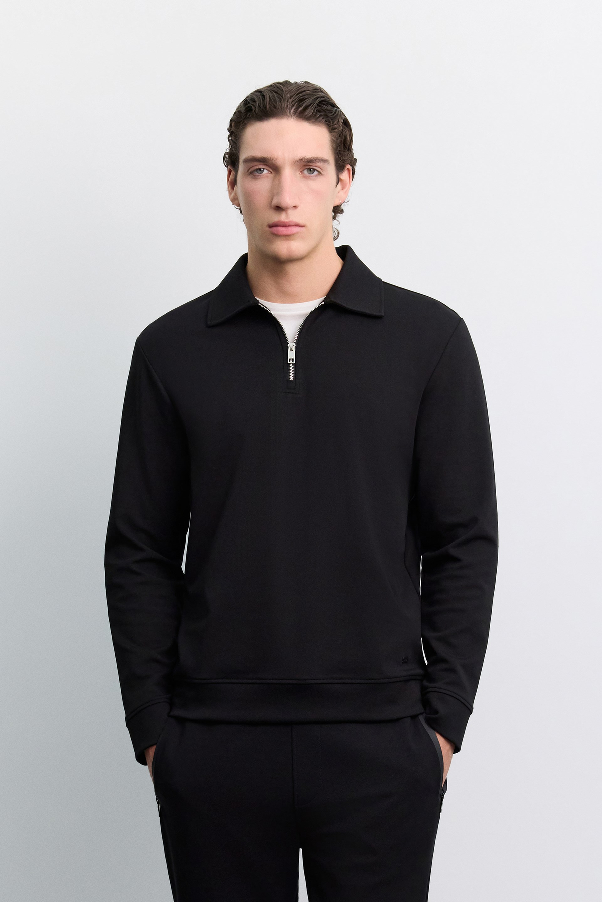 Siyah Polo Yaka Fermuarlı Kolay Ütülenen Sweatshirt