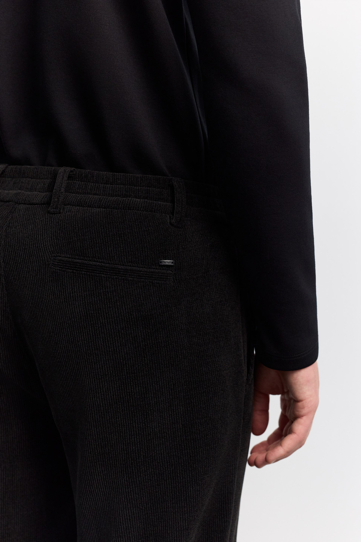 Siyah Yanı Lastikli Kadife Fitilli Relaxed Fit Pantolon