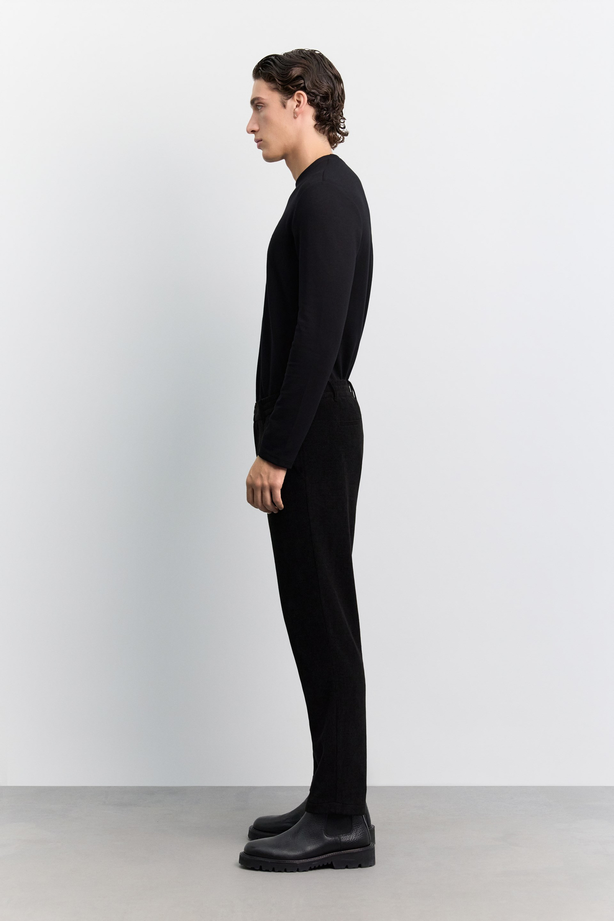 Siyah Yanı Lastikli Kadife Fitilli Relaxed Fit Pantolon