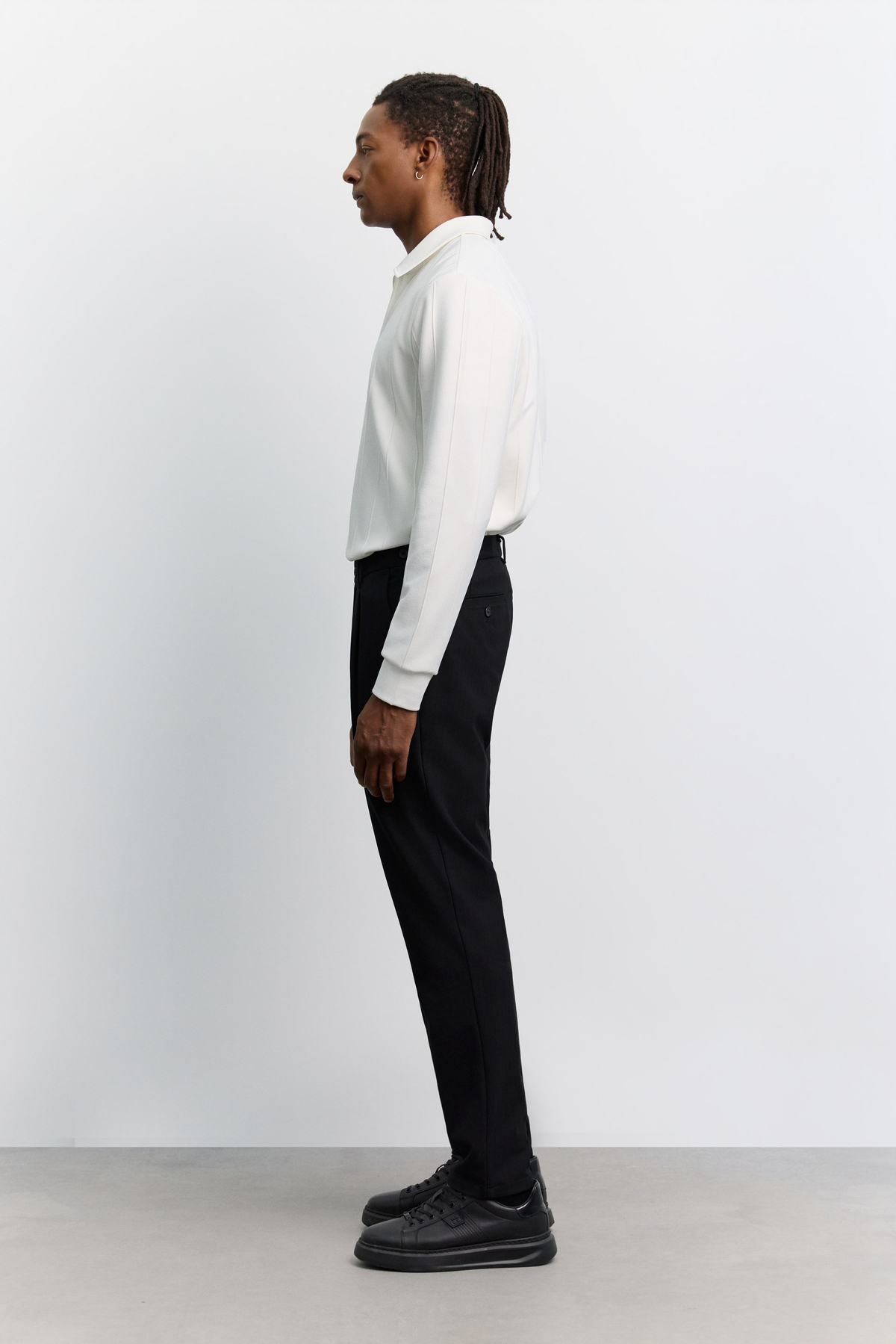 Siyah Yün Karışımlı Yanı Düğmeli Pili Detaylı Slim Fit Pantolon