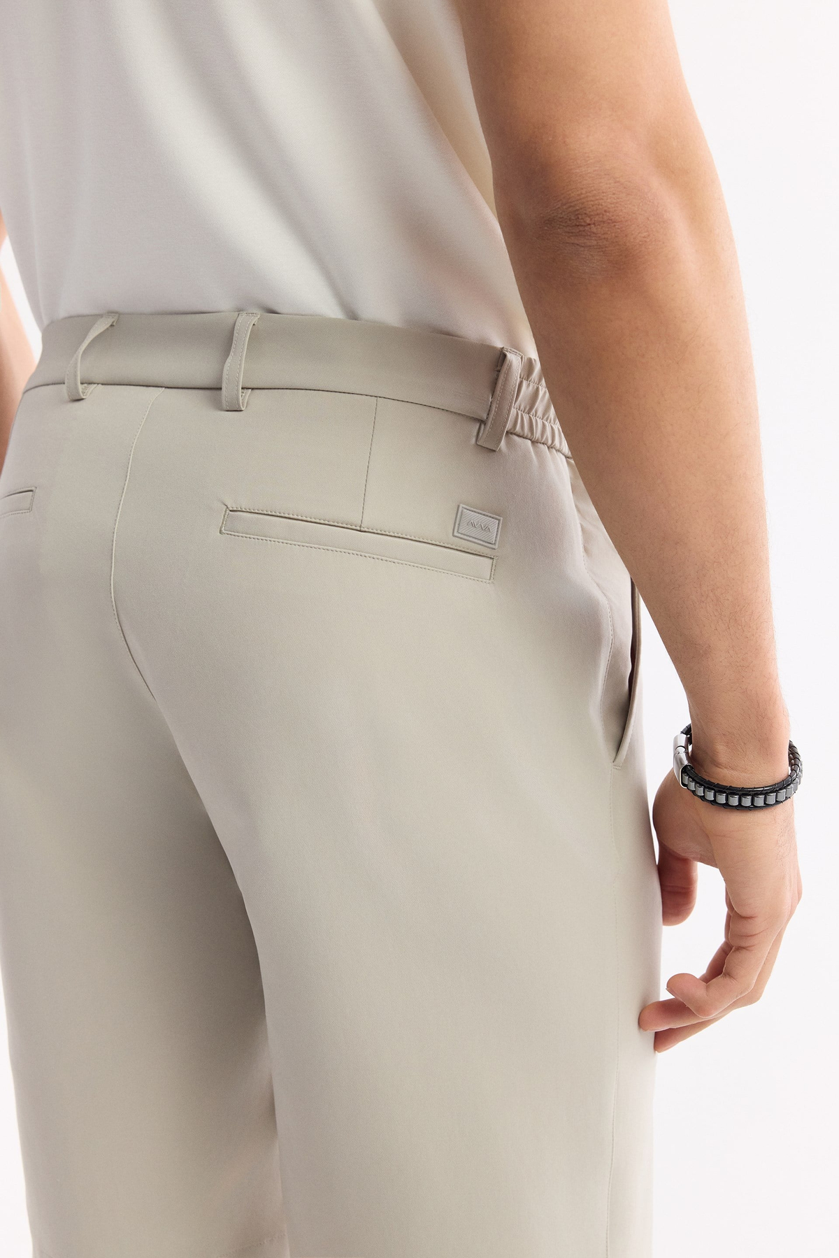 Taş Beli Lastikli Bi-Stretch Teknik Kumaş Şort